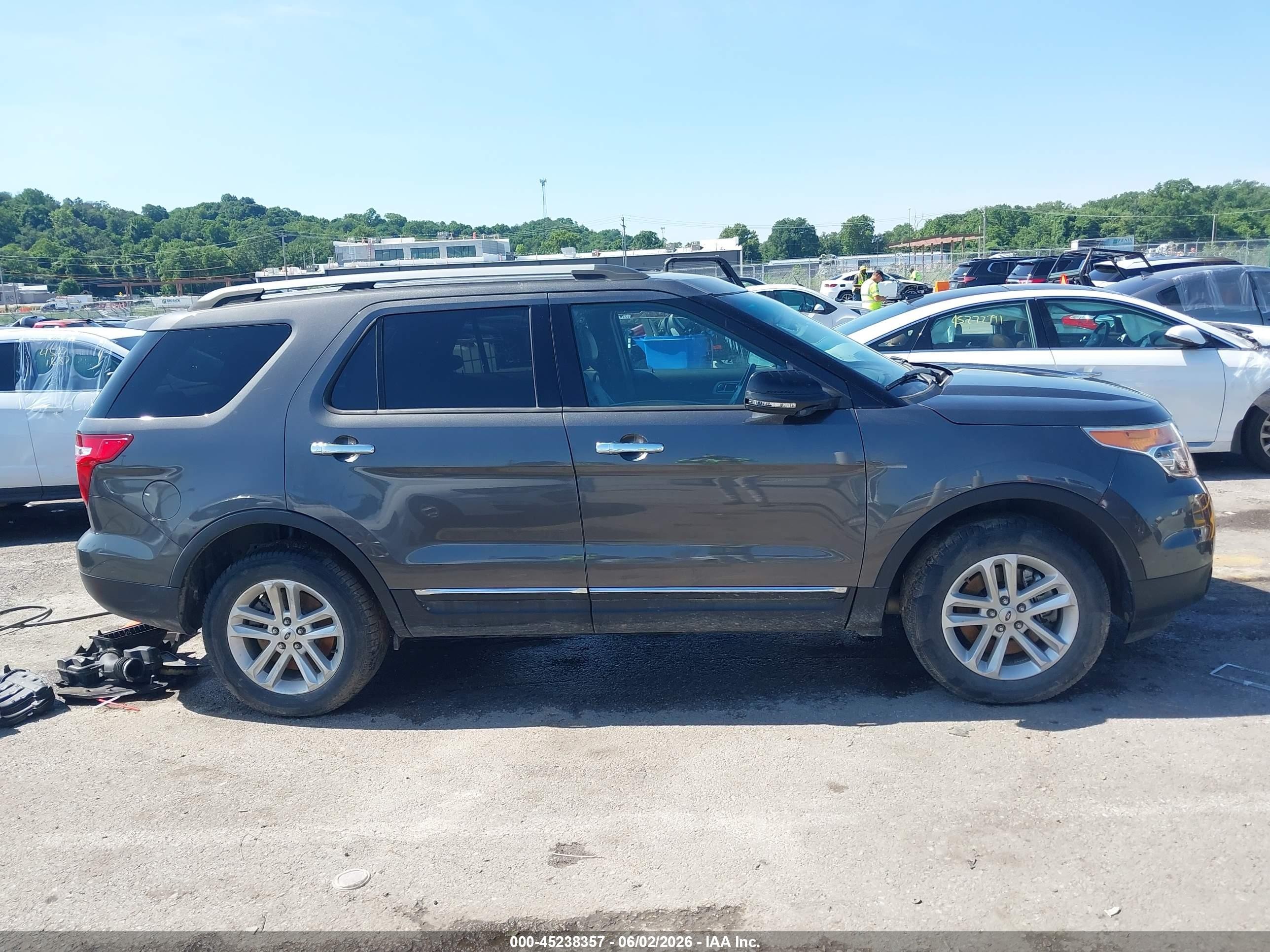 2015 Ford Explorer Xlt Gray vin: 1FM5K8D86FGA86182