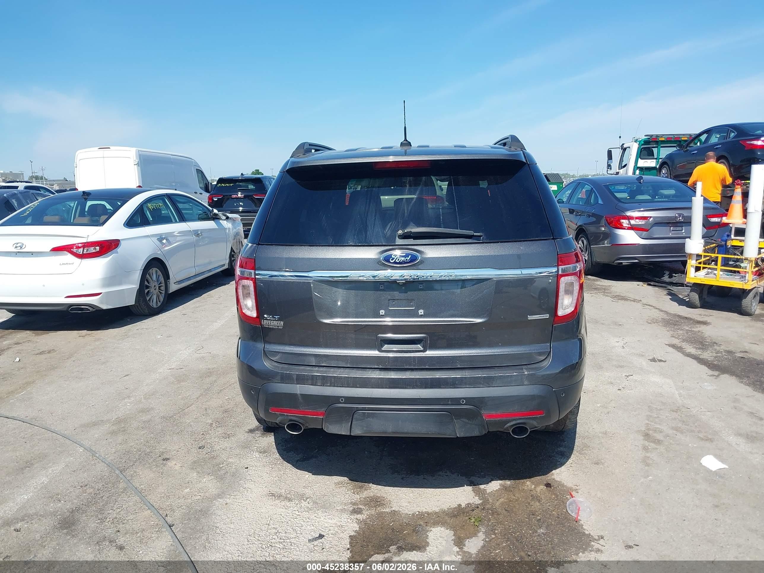 2015 Ford Explorer Xlt Gray vin: 1FM5K8D86FGA86182