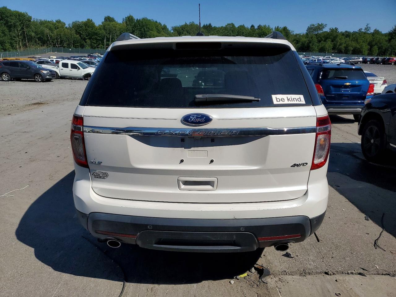2015 Ford Explorer Xlt White vin: 1FM5K8D86FGC14128