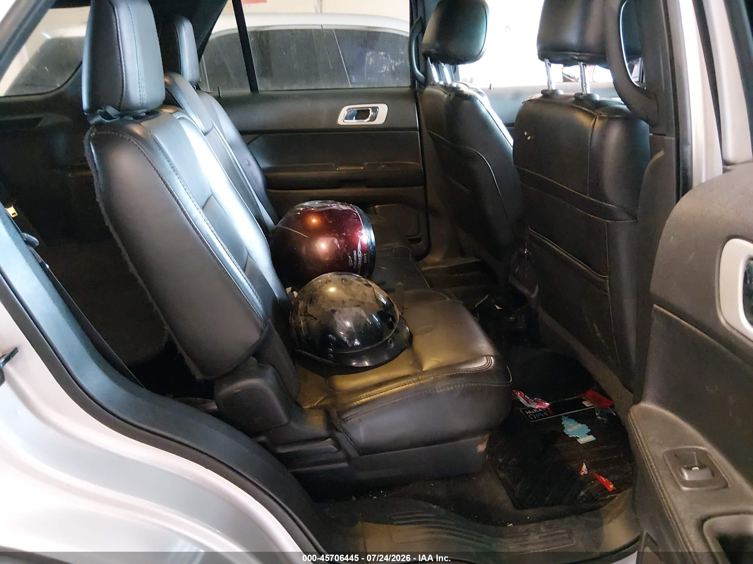 2015 Ford Explorer Xlt Silver vin: 1FM5K8D86FGC44536