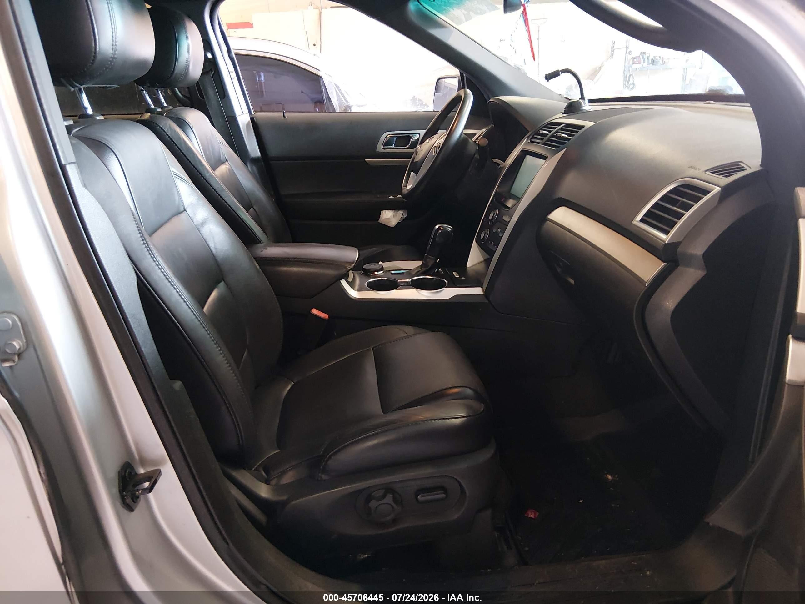 2015 Ford Explorer Xlt Silver vin: 1FM5K8D86FGC44536