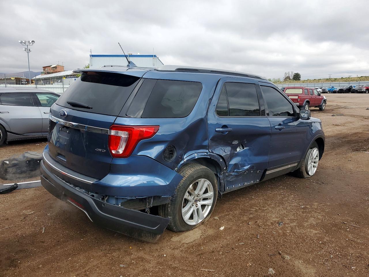 2018 Ford Explorer Xlt Blue vin: 1FM5K8D86JGA31613