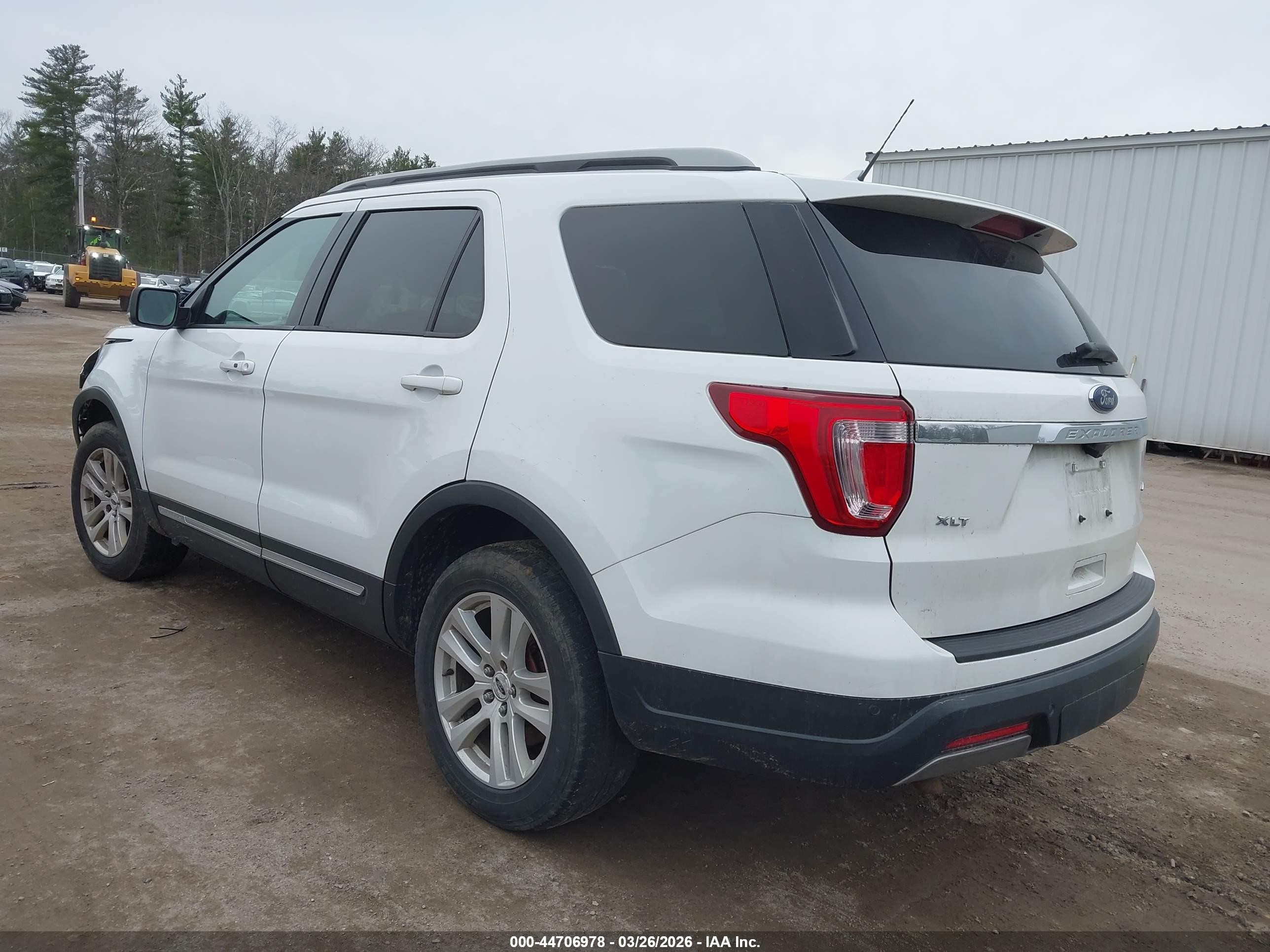 2019 Ford Explorer Xlt White vin: 1FM5K8D86KGA02520