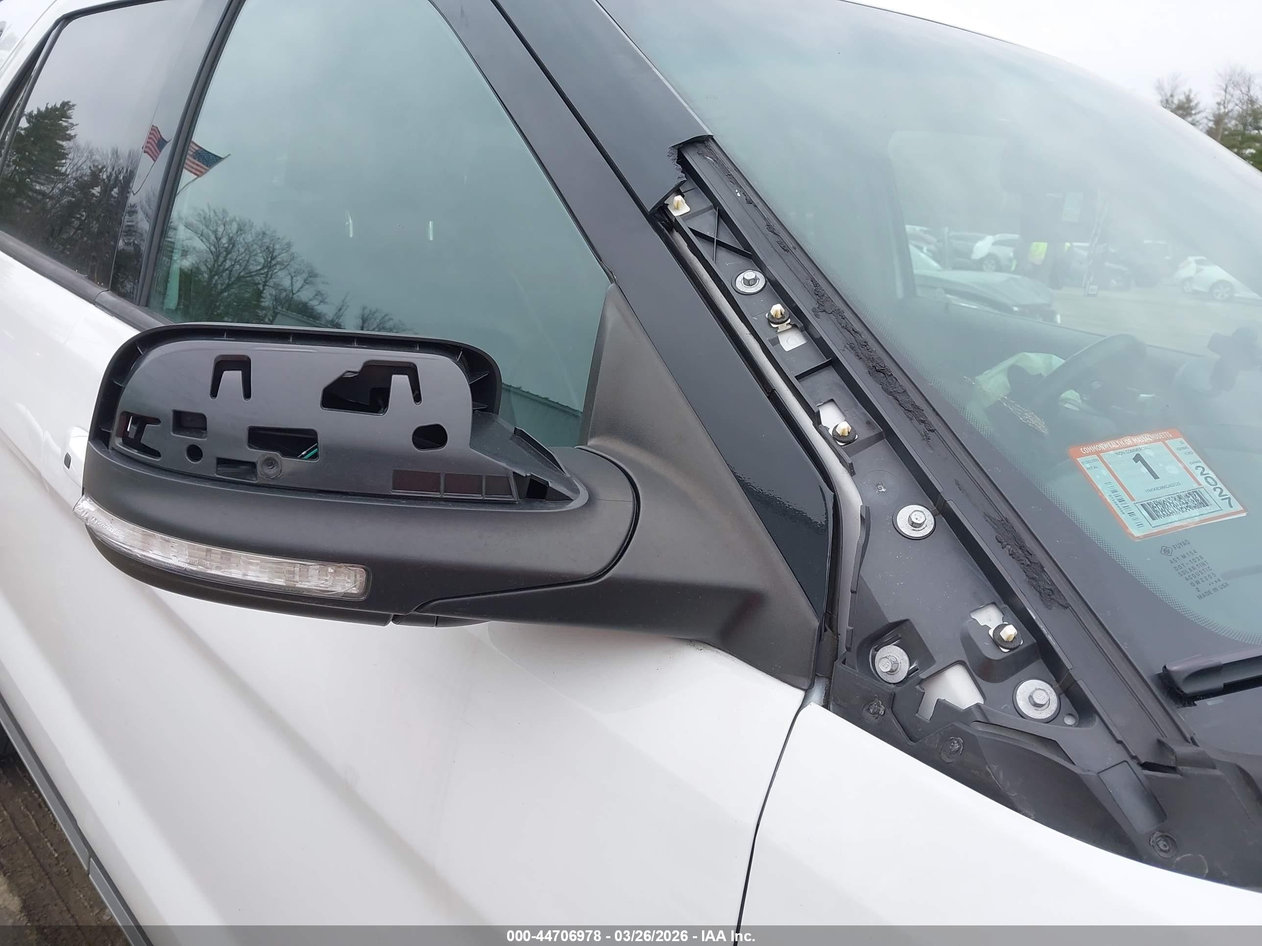 2019 Ford Explorer Xlt White vin: 1FM5K8D86KGA02520