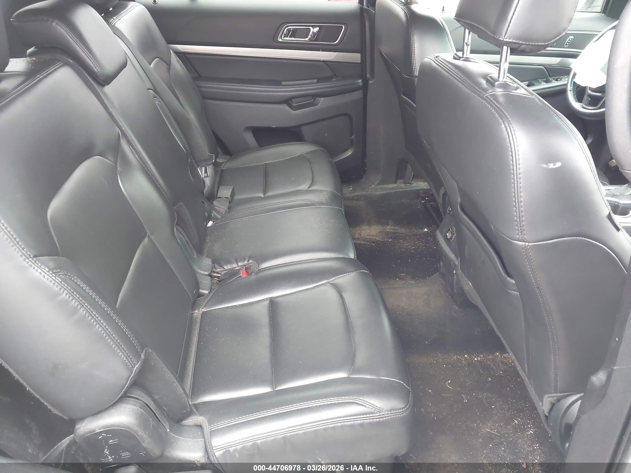 2019 Ford Explorer Xlt White vin: 1FM5K8D86KGA02520