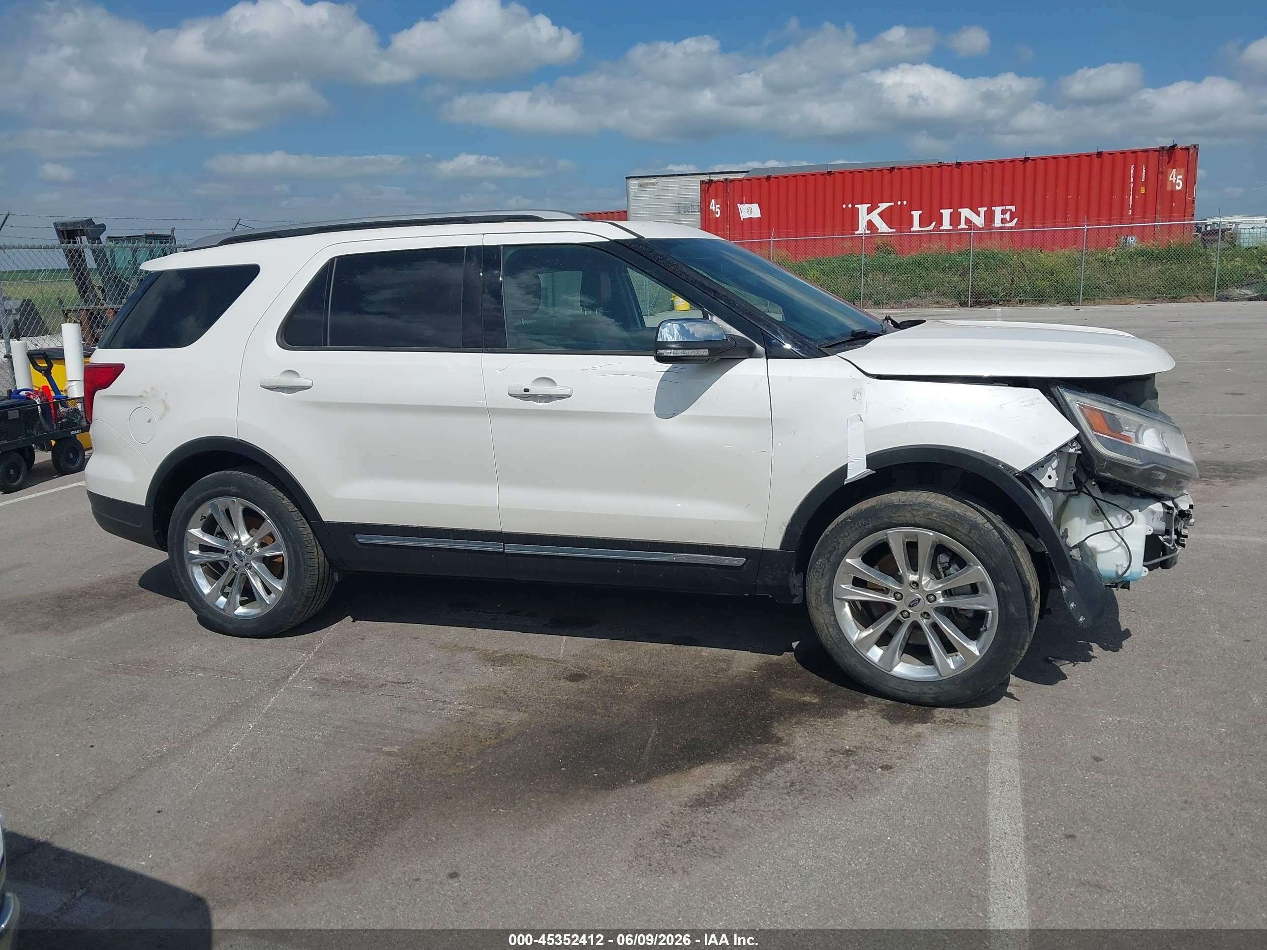 2019 Ford Explorer Xlt White vin: 1FM5K8D86KGA88931