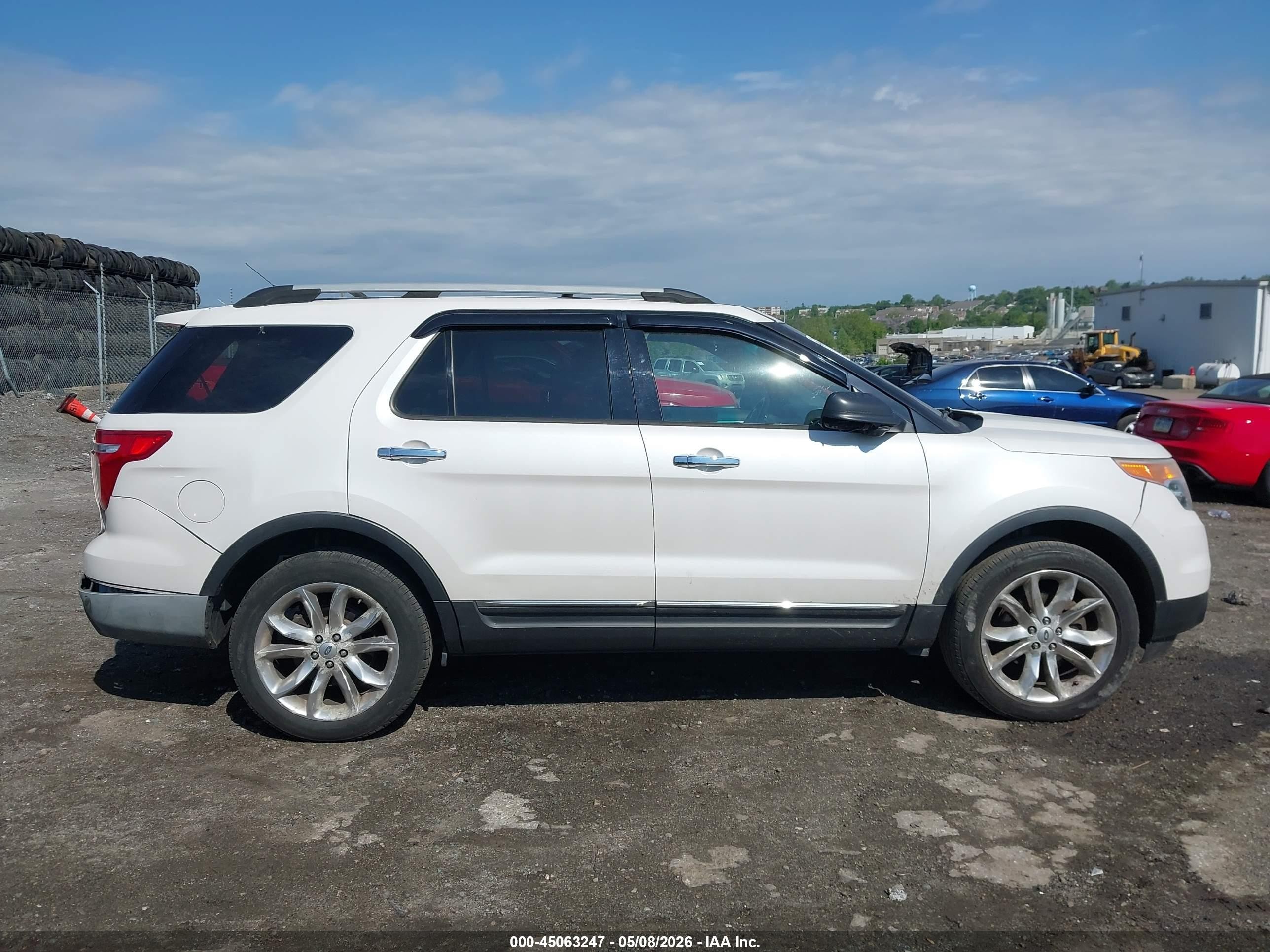 2013 Ford Explorer Xlt White vin: 1FM5K8D87DGA43709