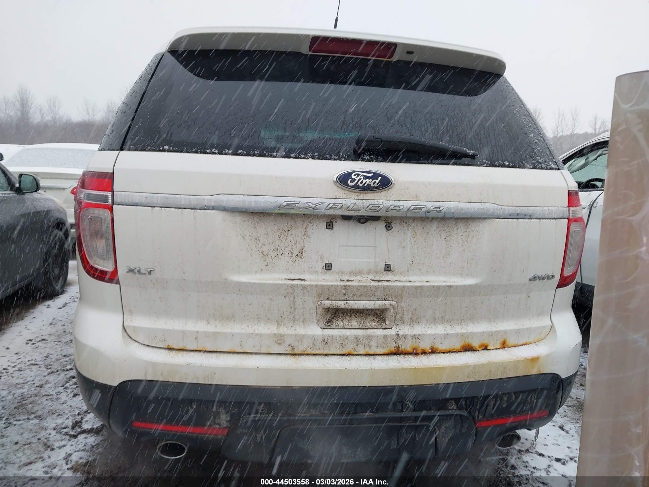 2013 Ford Explorer Xlt White vin: 1FM5K8D87DGB02810