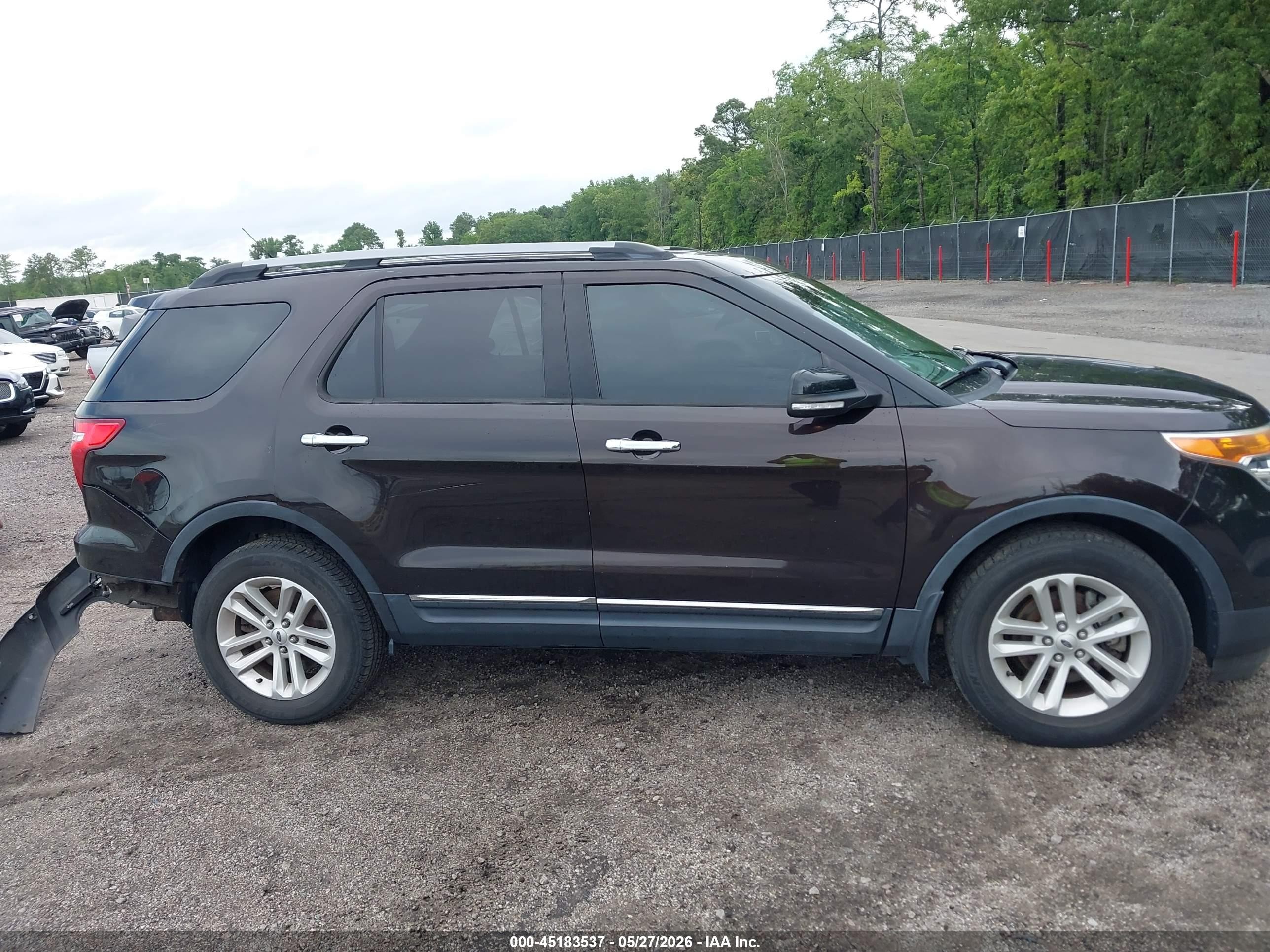 2013 Ford Explorer Xlt Burgundy vin: 1FM5K8D87DGC13339