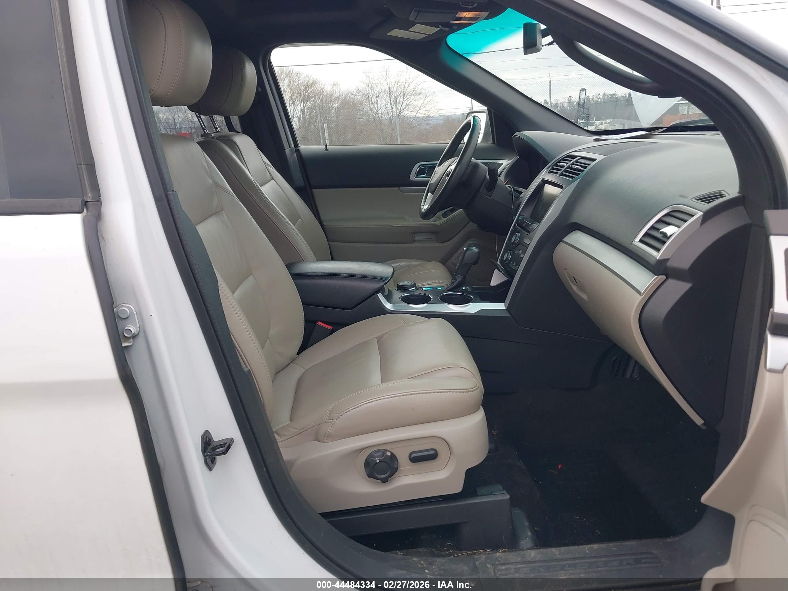 2014 Ford Explorer Xlt White vin: 1FM5K8D87EGA25714