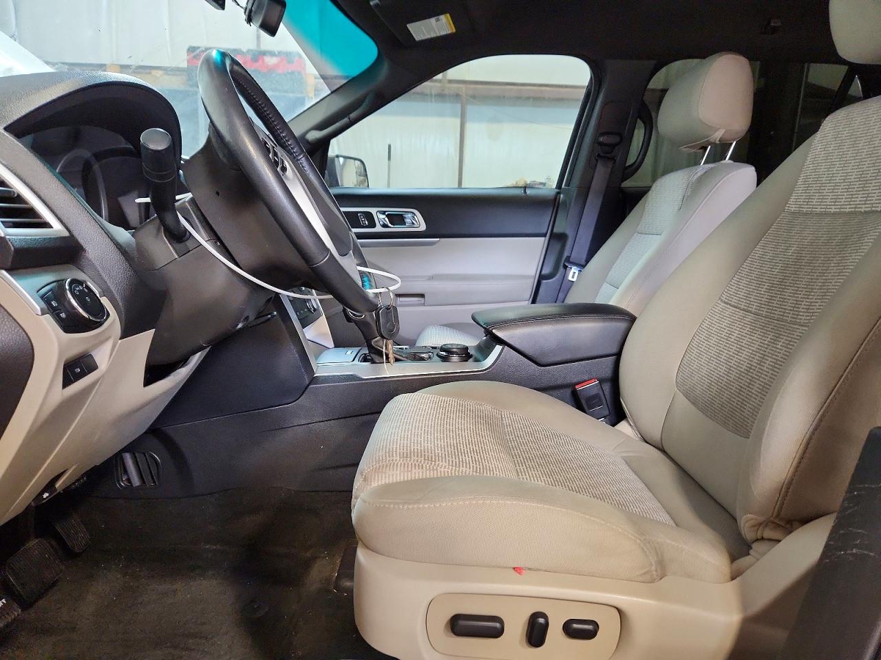 2014 Ford Explorer Xlt White vin: 1FM5K8D87EGA45221