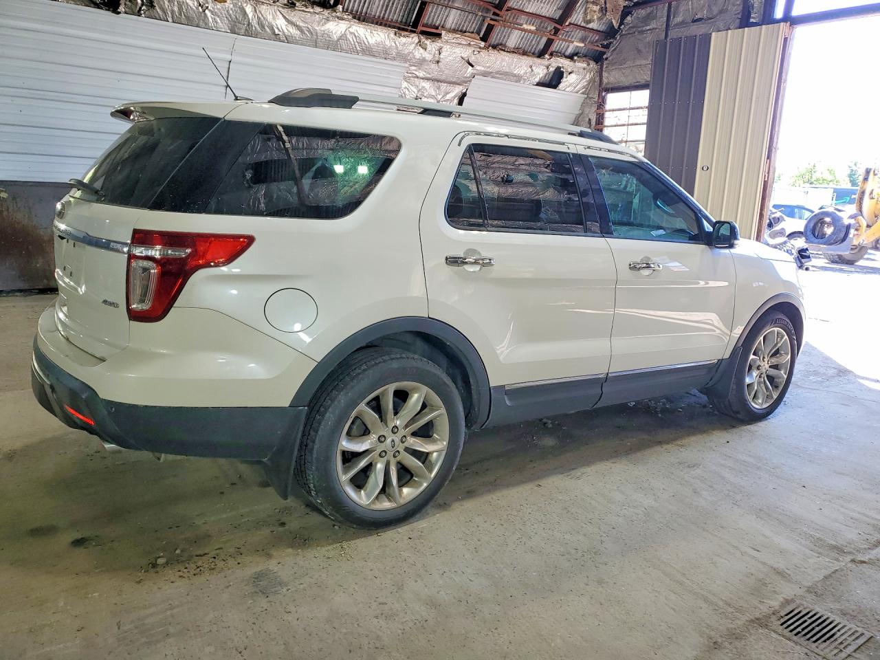 2014 Ford Explorer Xlt White vin: 1FM5K8D87EGB66072