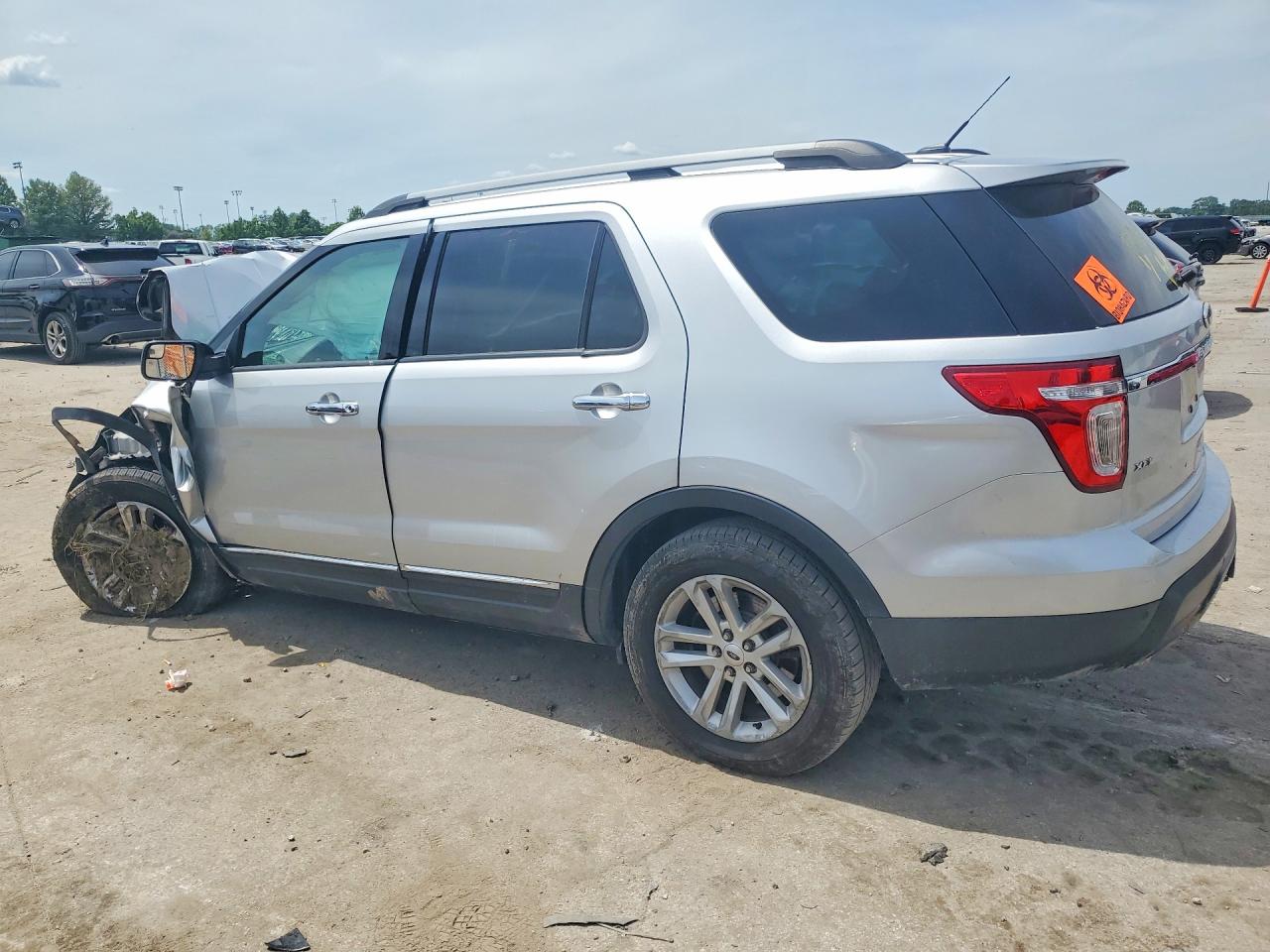 2014 Ford Explorer Xlt Silver vin: 1FM5K8D87EGC47492