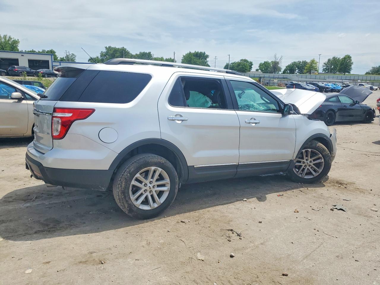2014 Ford Explorer Xlt Silver vin: 1FM5K8D87EGC47492