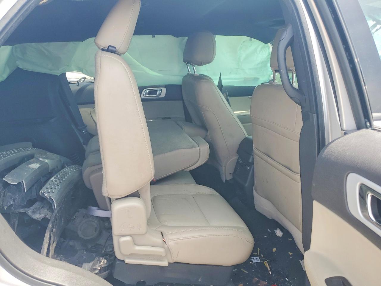 2014 Ford Explorer Xlt Silver vin: 1FM5K8D87EGC47492