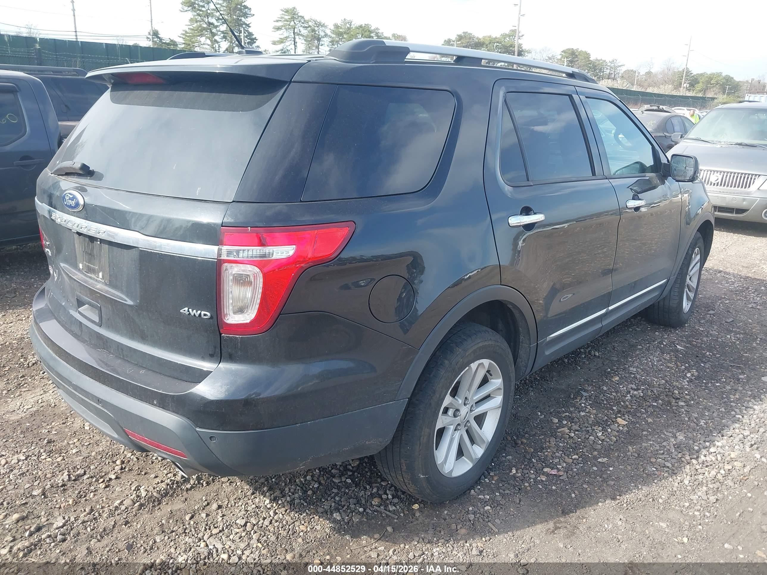 2015 Ford Explorer Xlt Черный vin: 1FM5K8D87FGA16822