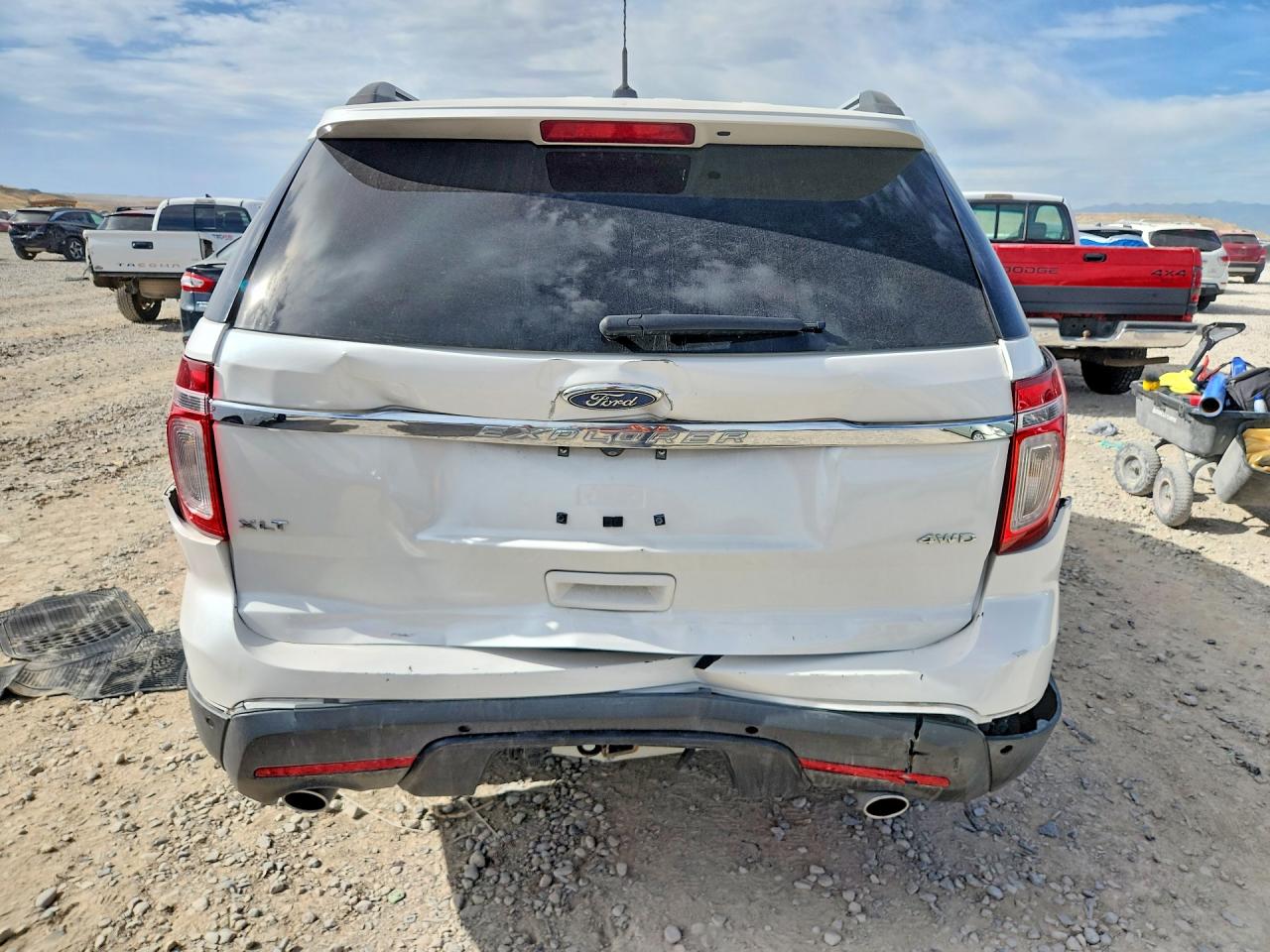 2015 Ford Explorer Xlt White vin: 1FM5K8D87FGA34706