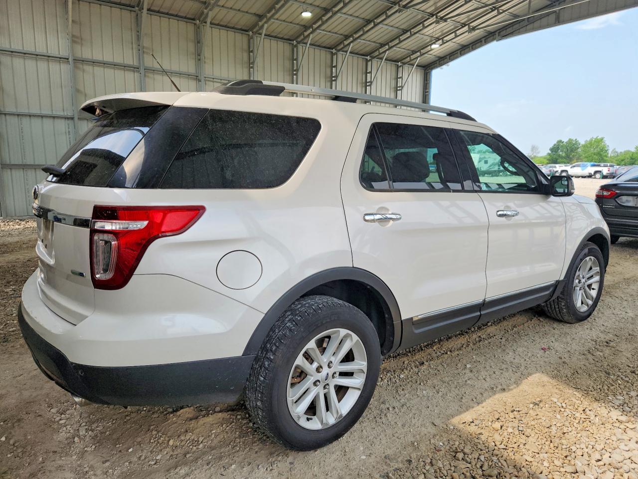 2015 Ford Explorer Xlt White vin: 1FM5K8D87FGB39715