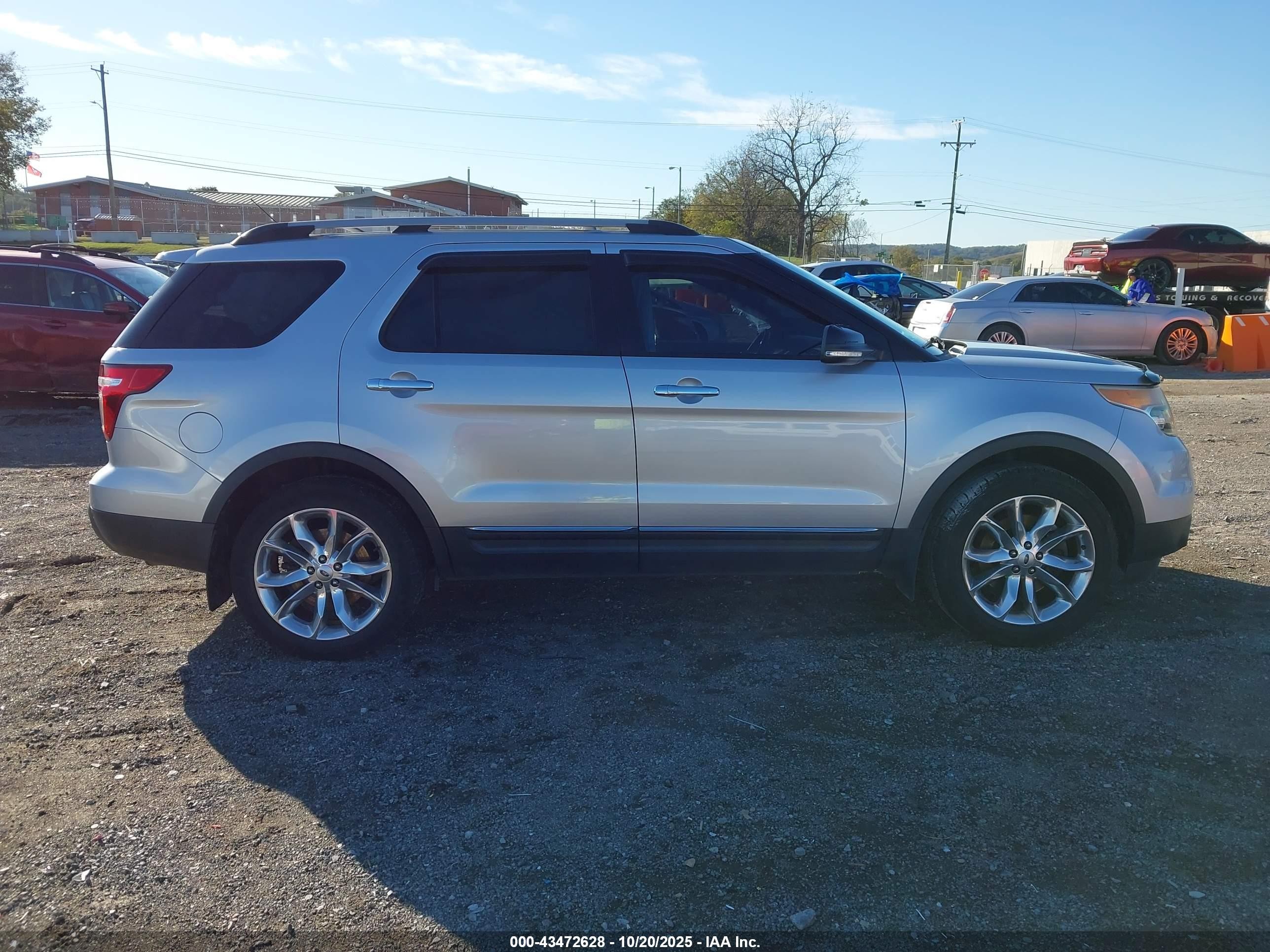 2015 Ford Explorer Xlt Silver vin: 1FM5K8D87FGC11500