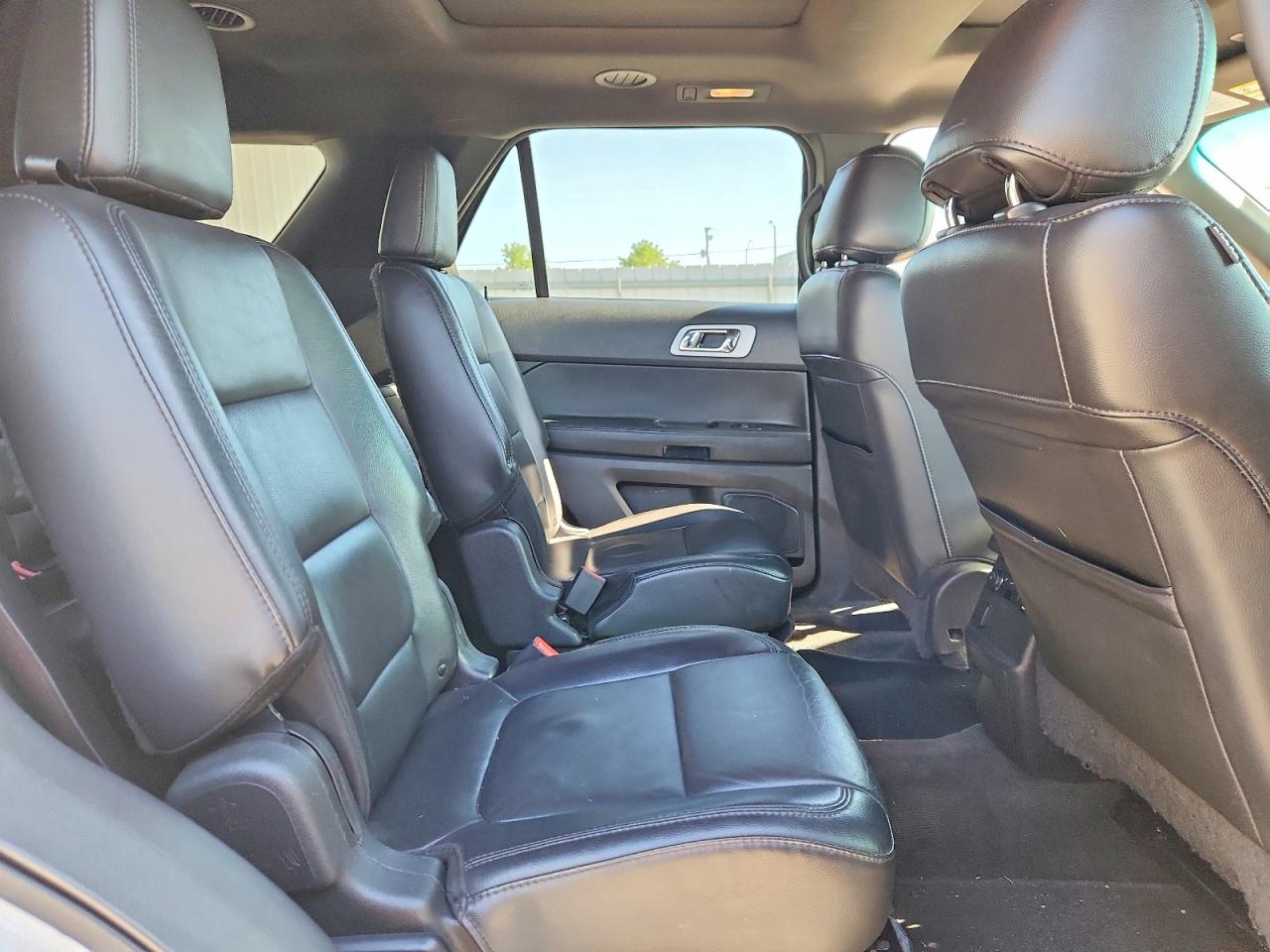 2015 Ford Explorer Xlt White vin: 1FM5K8D87FGC47445