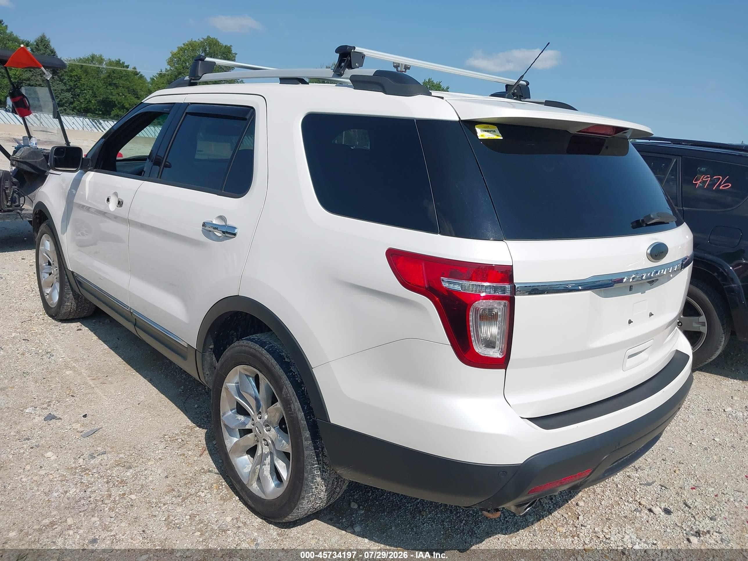 2015 Ford Explorer Xlt White vin: 1FM5K8D87FGC61071