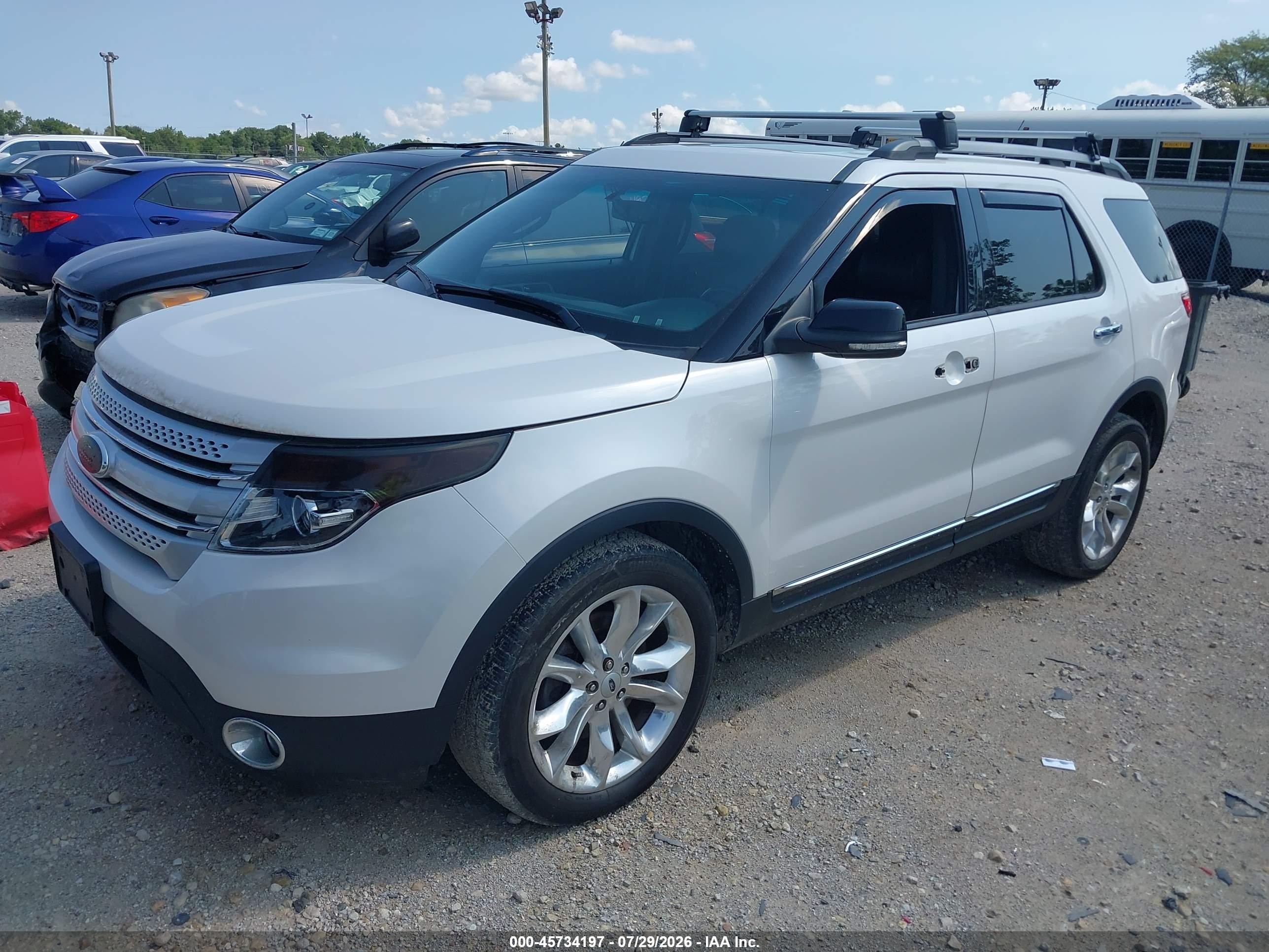 2015 Ford Explorer Xlt White vin: 1FM5K8D87FGC61071