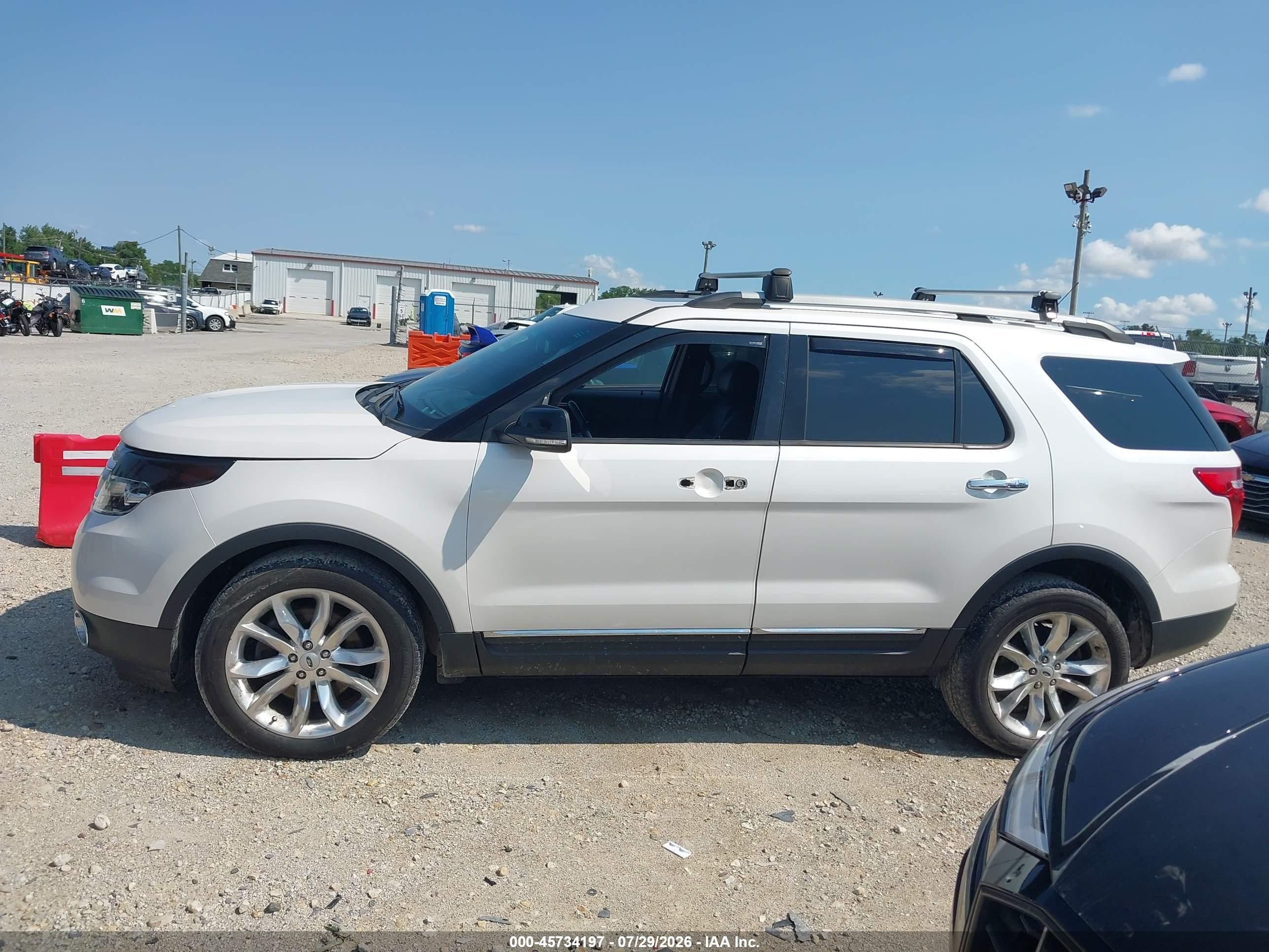 2015 Ford Explorer Xlt White vin: 1FM5K8D87FGC61071