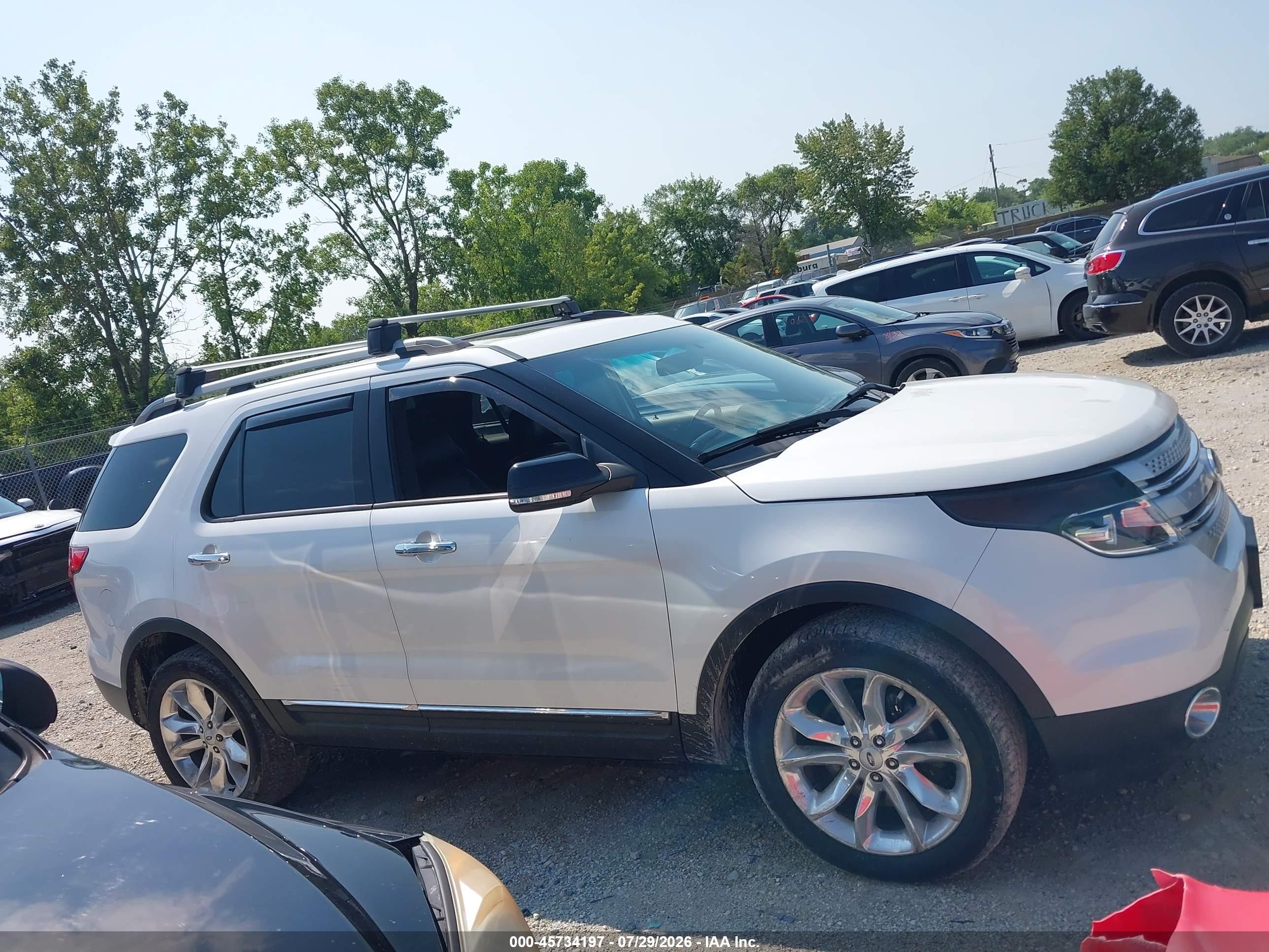 2015 Ford Explorer Xlt White vin: 1FM5K8D87FGC61071