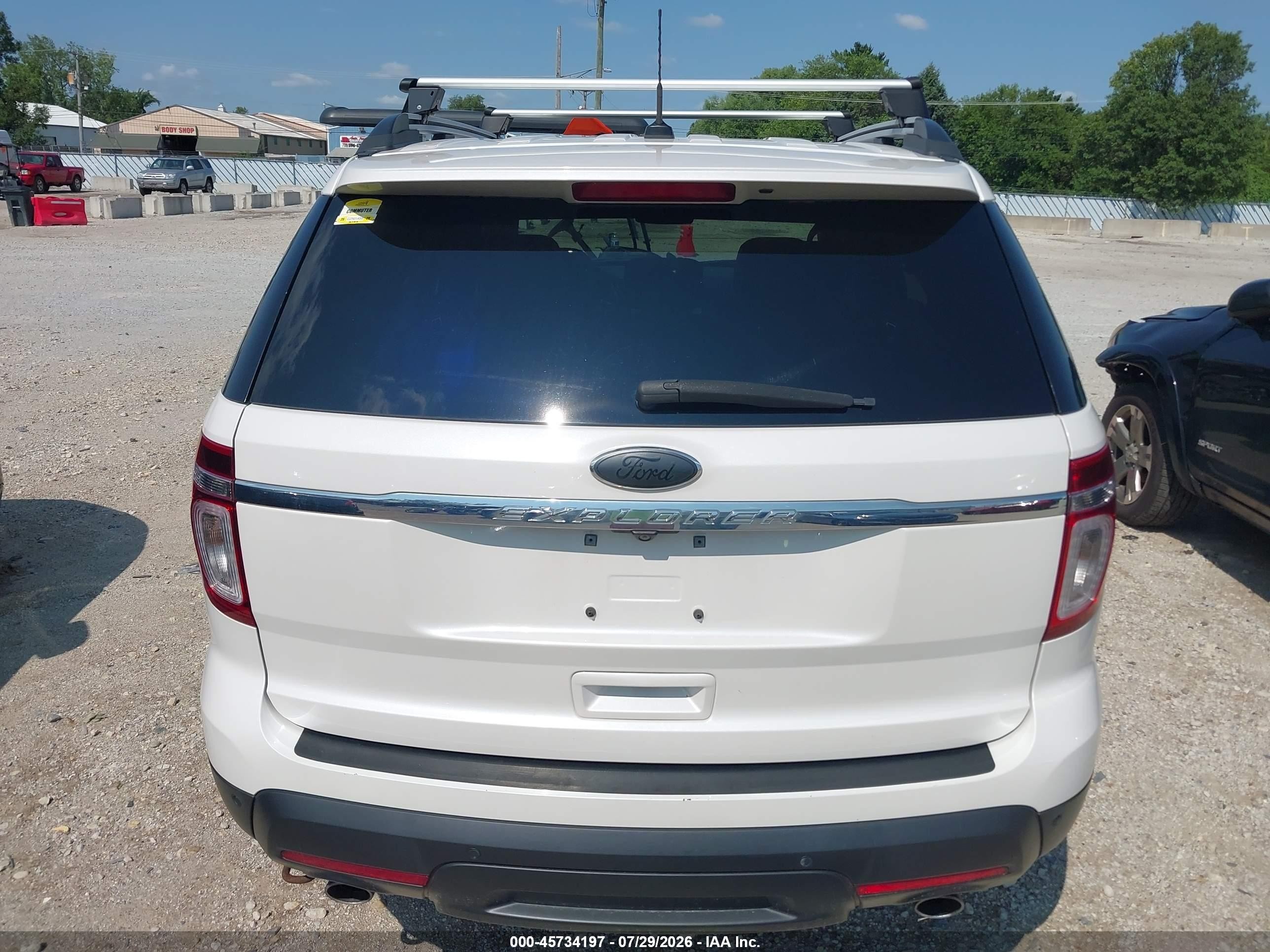 2015 Ford Explorer Xlt White vin: 1FM5K8D87FGC61071
