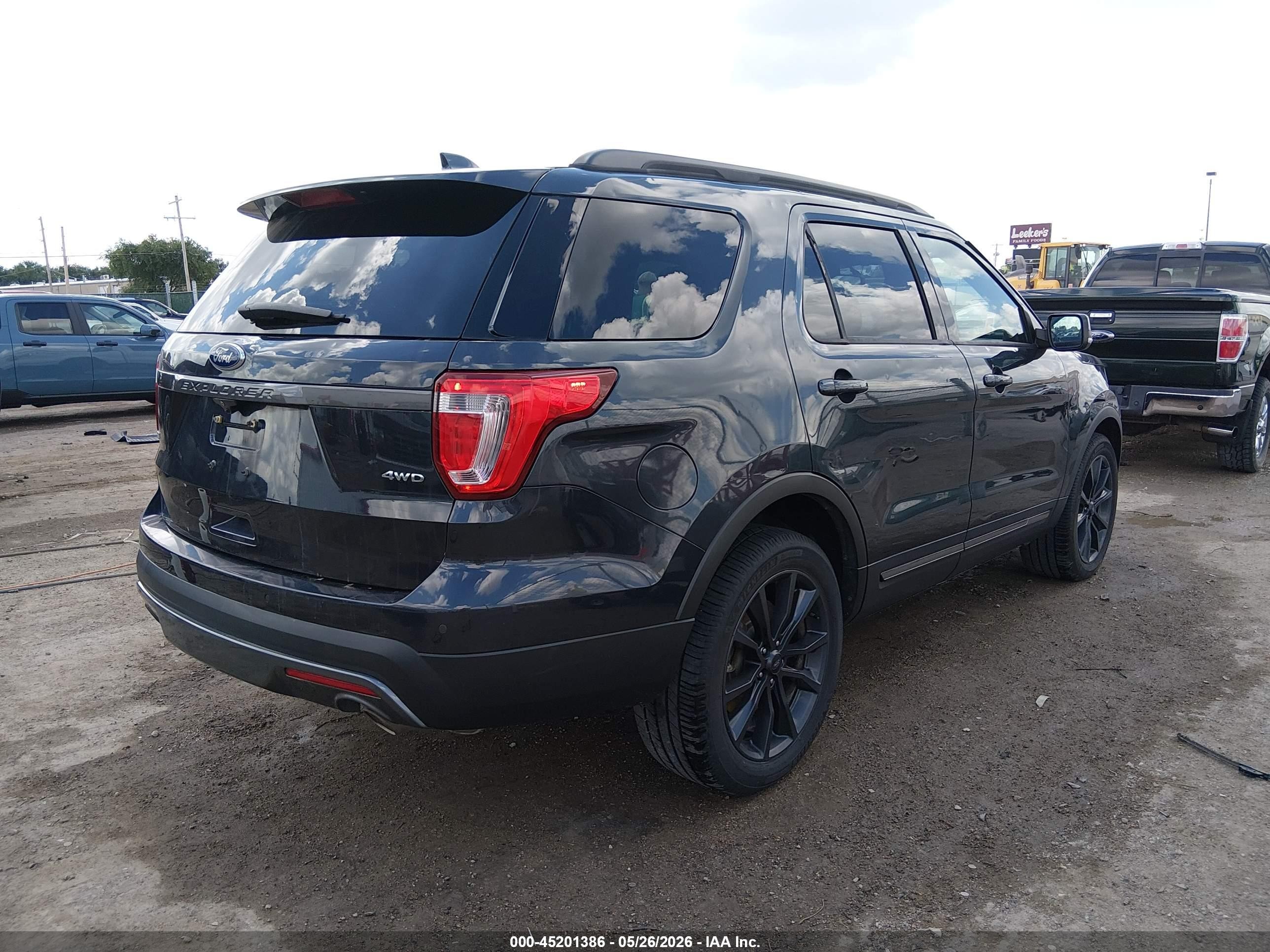 2017 Ford Explorer Xlt Черный vin: 1FM5K8D87HGC13041