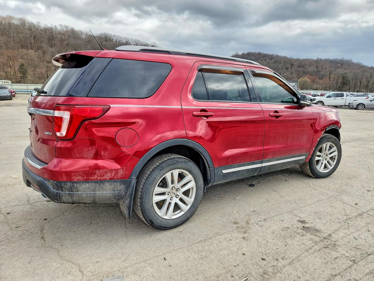 2018 Ford Explorer Xlt Red vin: 1FM5K8D87JGC31917