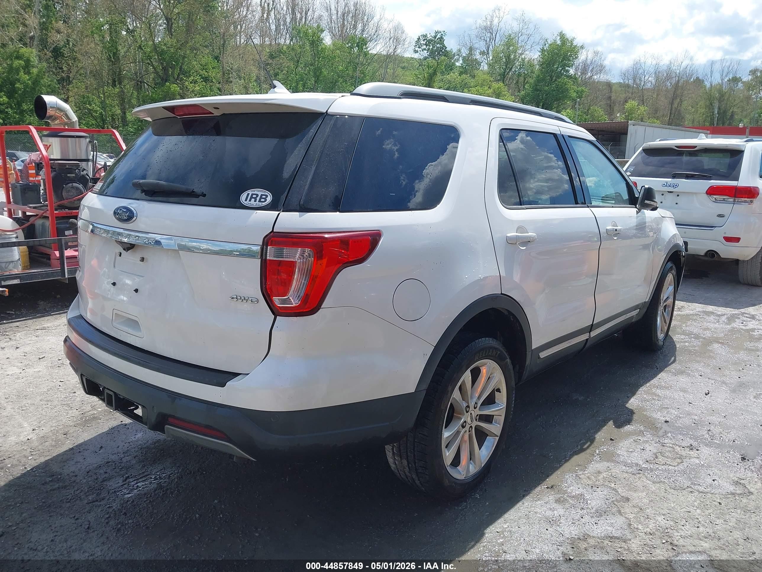 2019 Ford Explorer Xlt Белый vin: 1FM5K8D87KGB52071