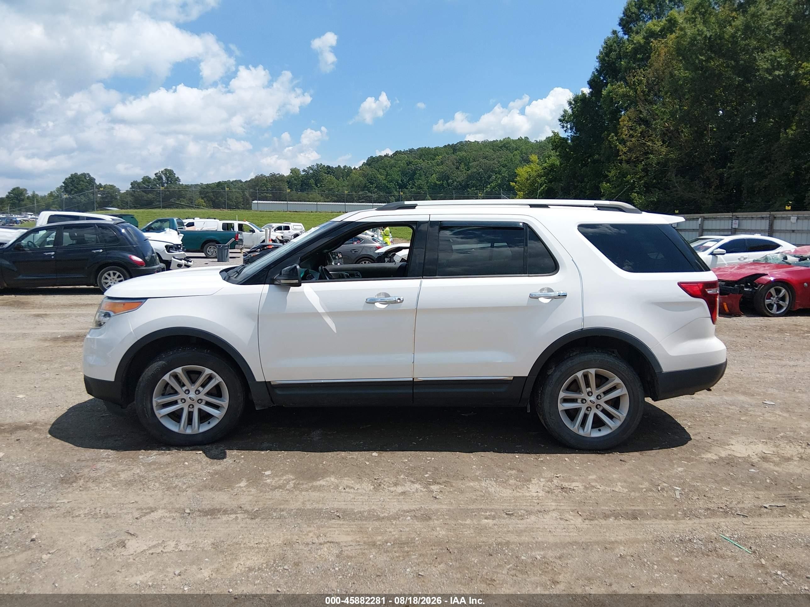 2013 Ford Explorer Xlt Белый vin: 1FM5K8D88DGA13991
