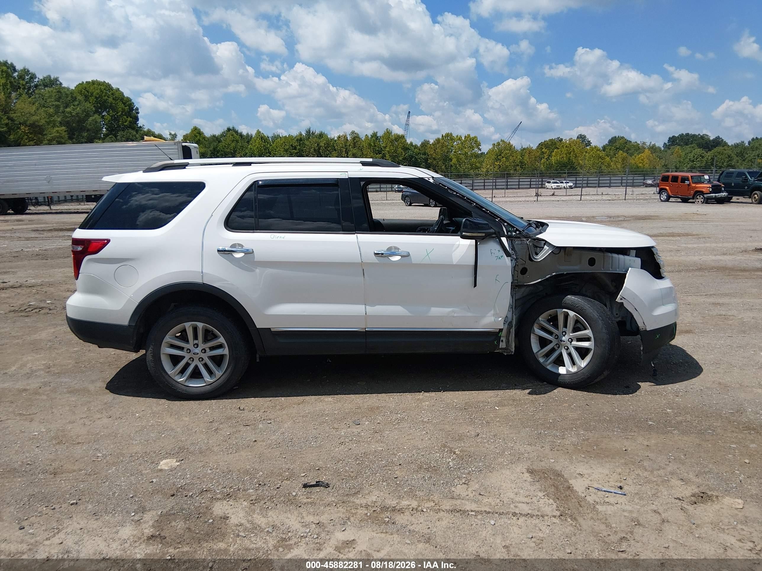 2013 Ford Explorer Xlt Белый vin: 1FM5K8D88DGA13991