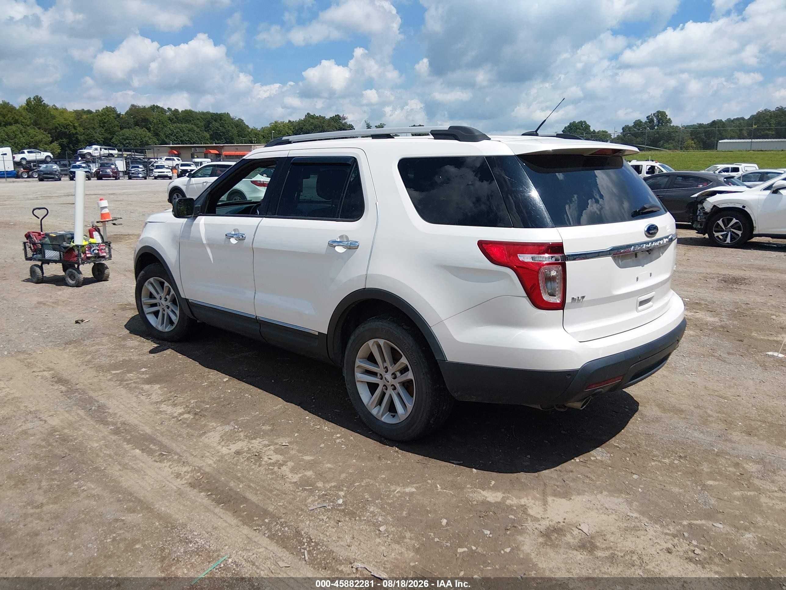 2013 Ford Explorer Xlt Белый vin: 1FM5K8D88DGA13991
