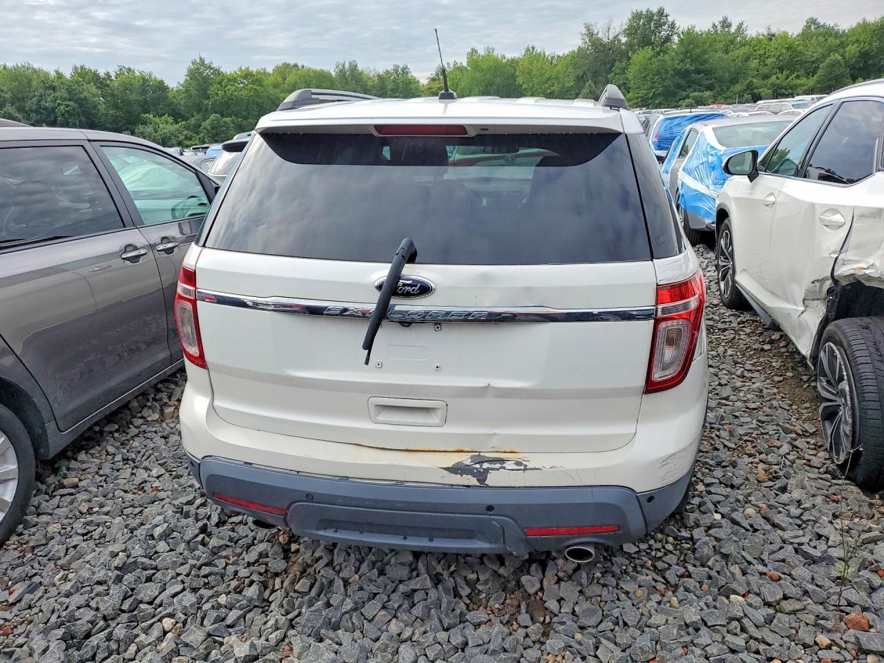 2013 Ford Explorer Xlt White vin: 1FM5K8D88DGB25058