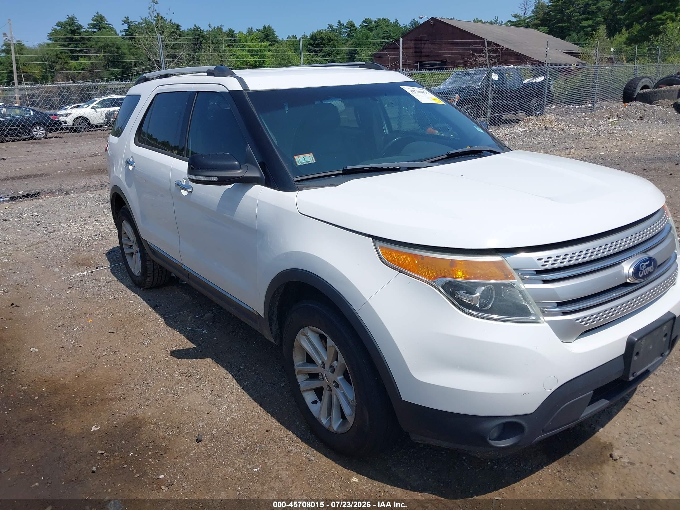 2013 Ford Explorer Xlt White vin: 1FM5K8D88DGC00566