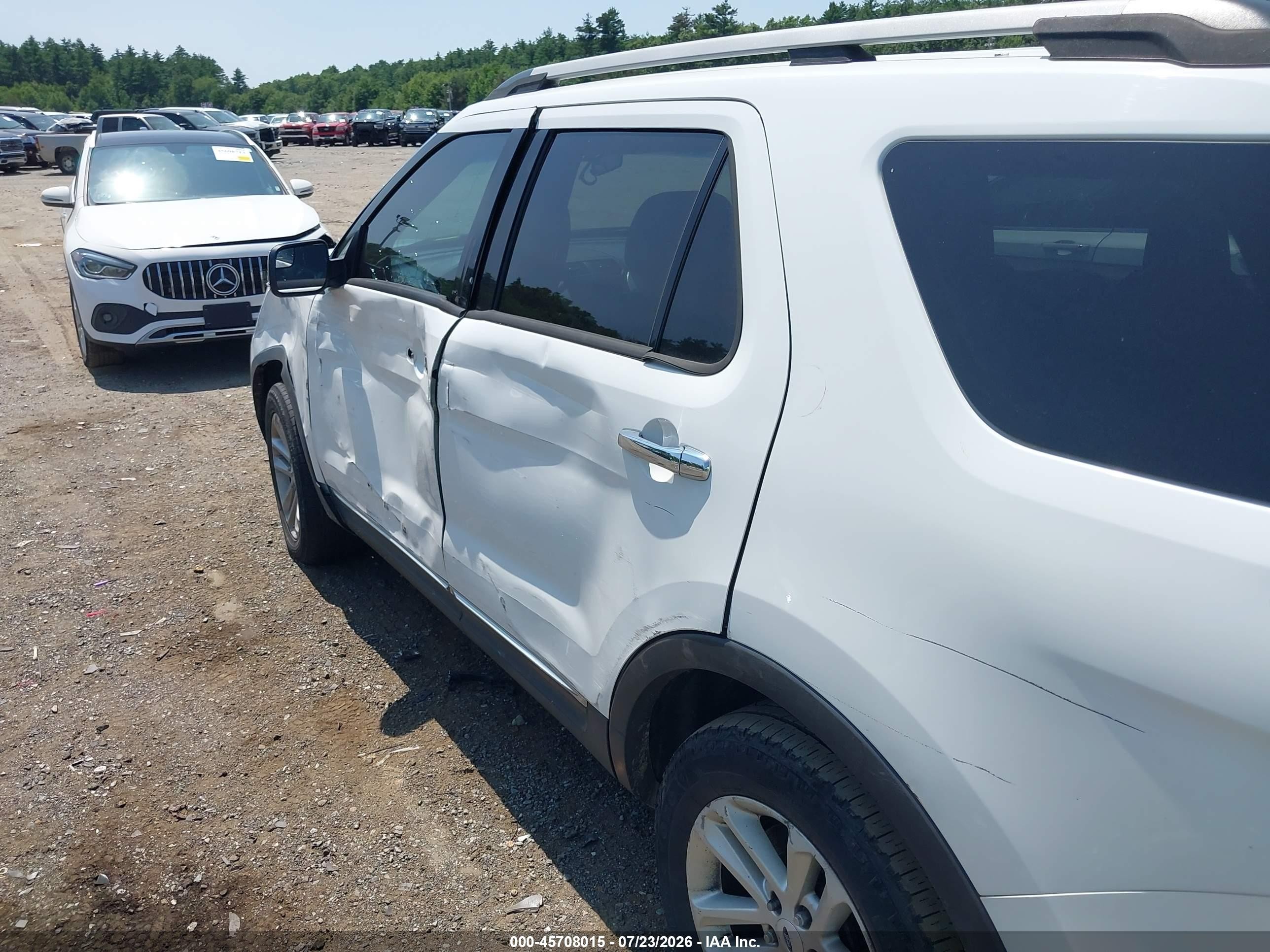 2013 Ford Explorer Xlt White vin: 1FM5K8D88DGC00566