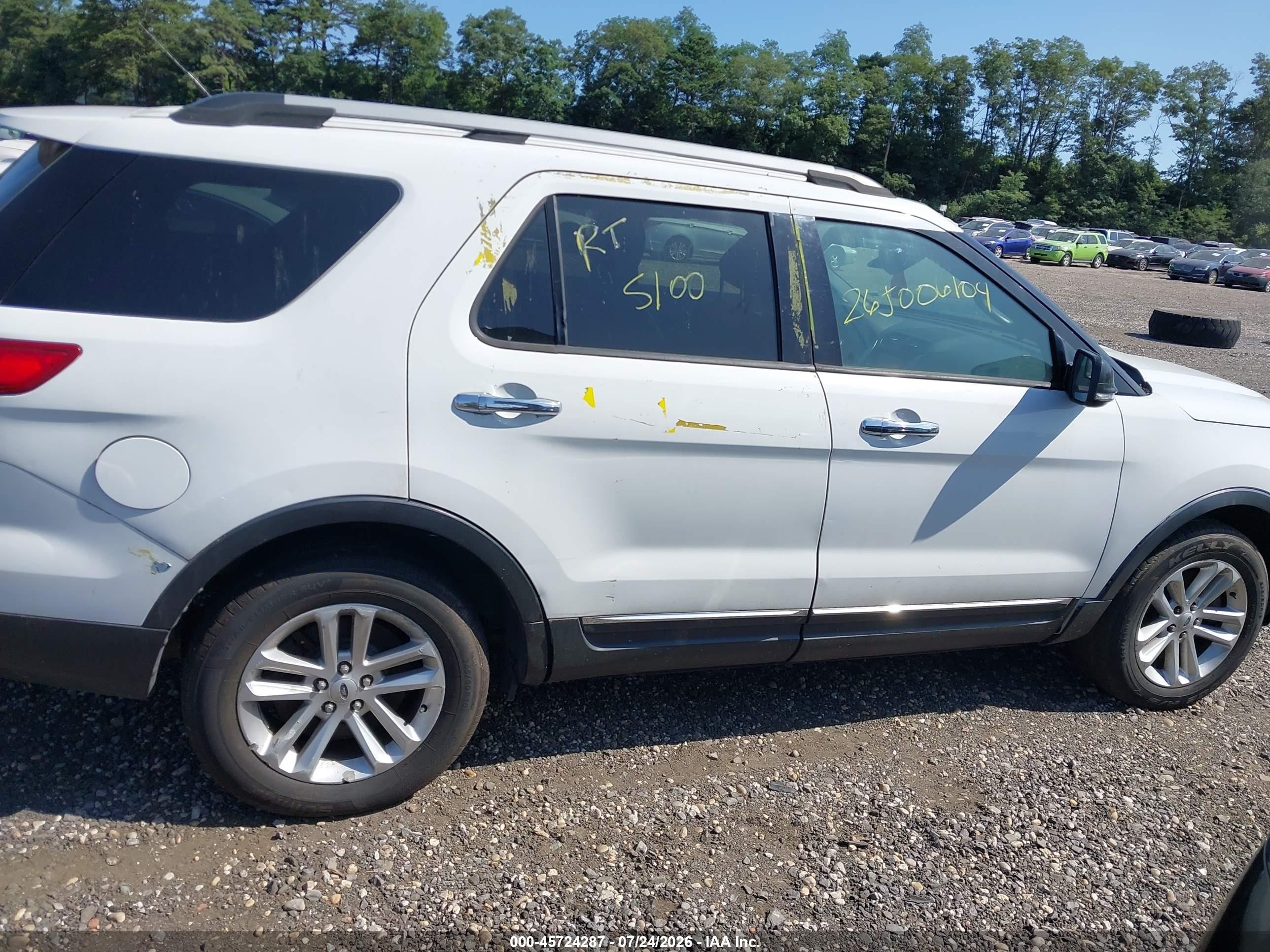 2013 Ford Explorer Xlt White vin: 1FM5K8D88DGC00695