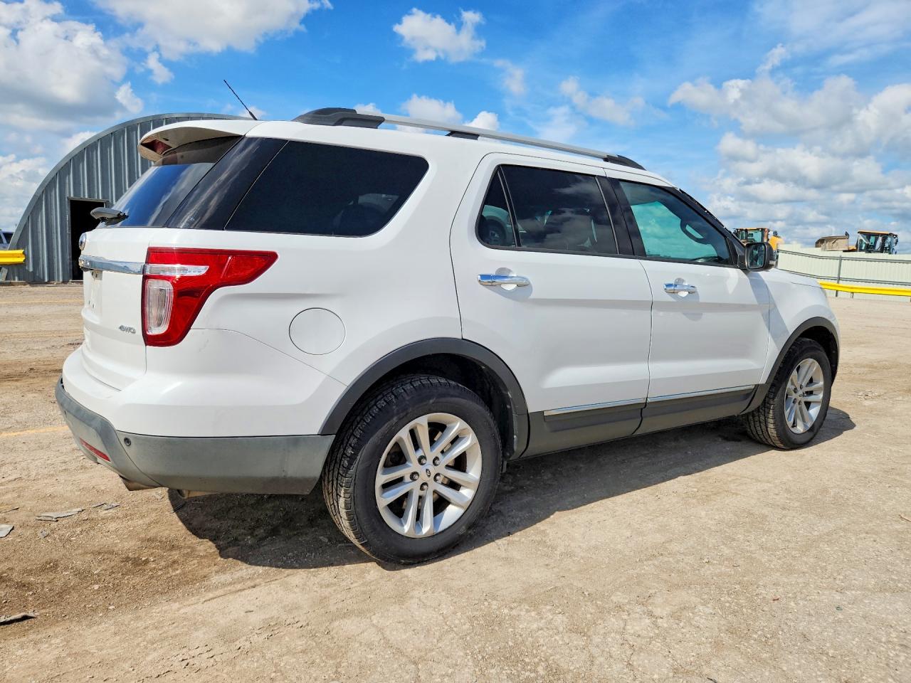 2013 Ford Explorer Xlt White vin: 1FM5K8D88DGC71802