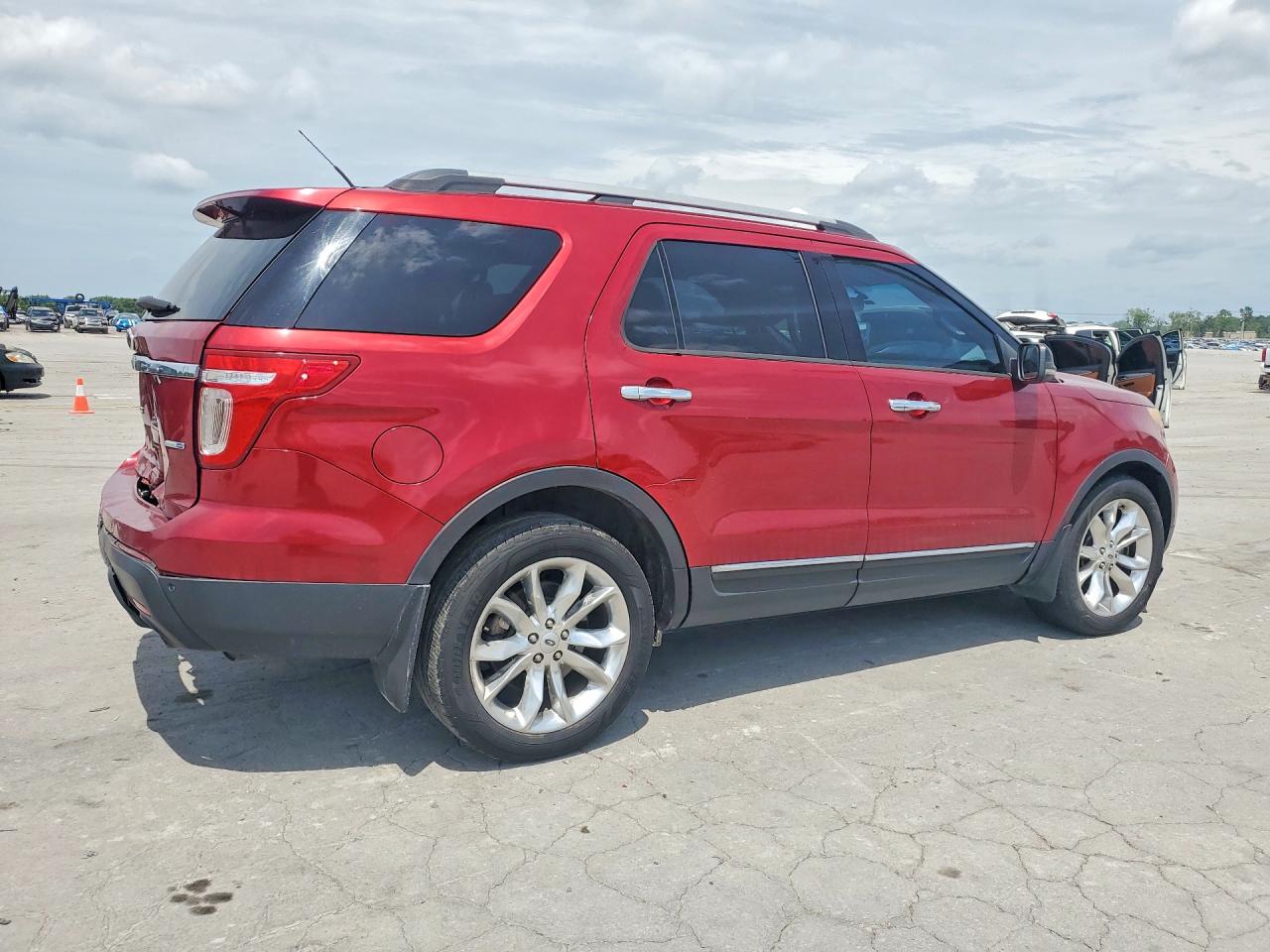 2014 Ford Explorer Xlt Red vin: 1FM5K8D88EGA88336