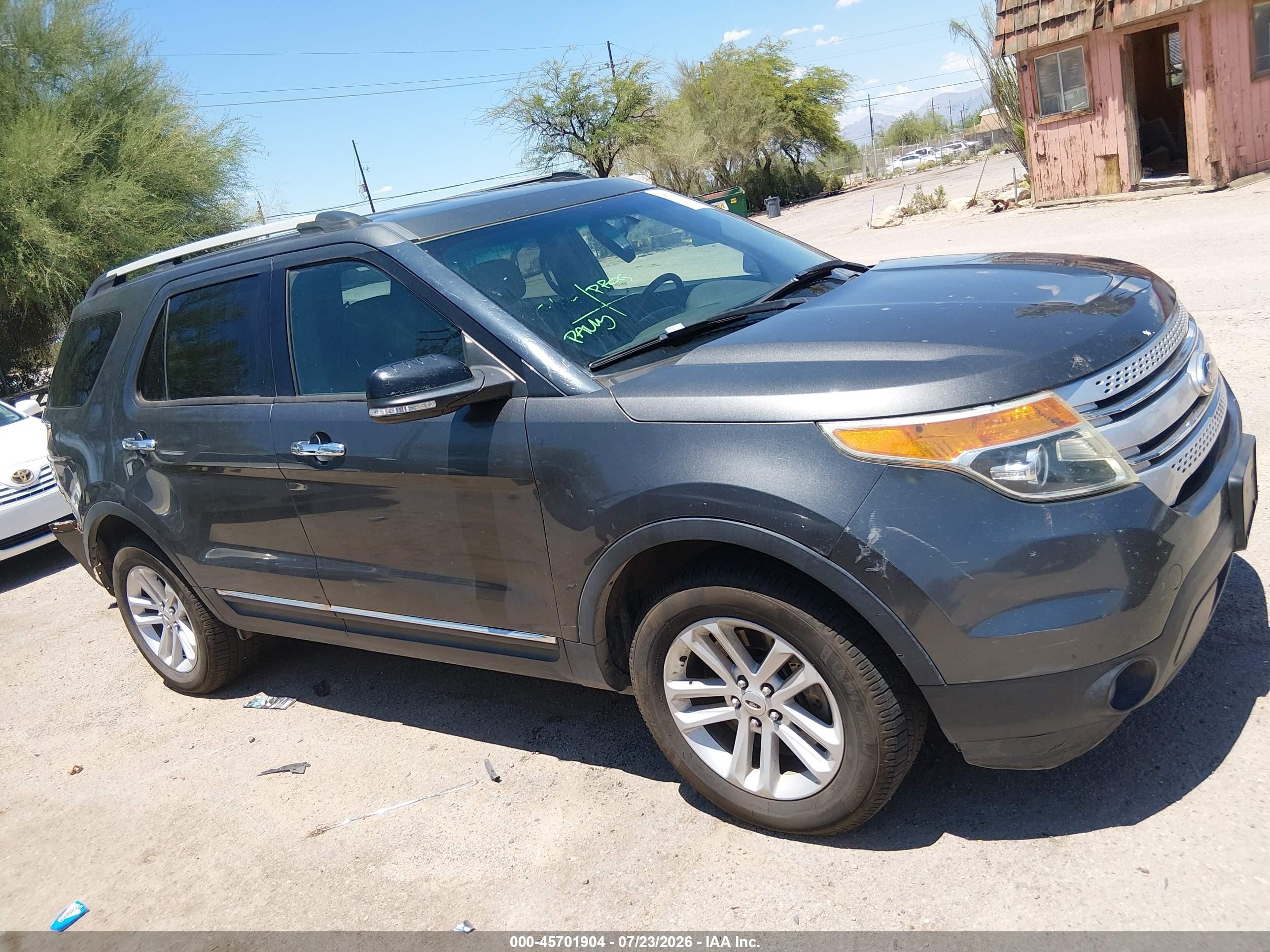 2015 Ford Explorer Xlt Серый vin: 1FM5K8D88FGB84436