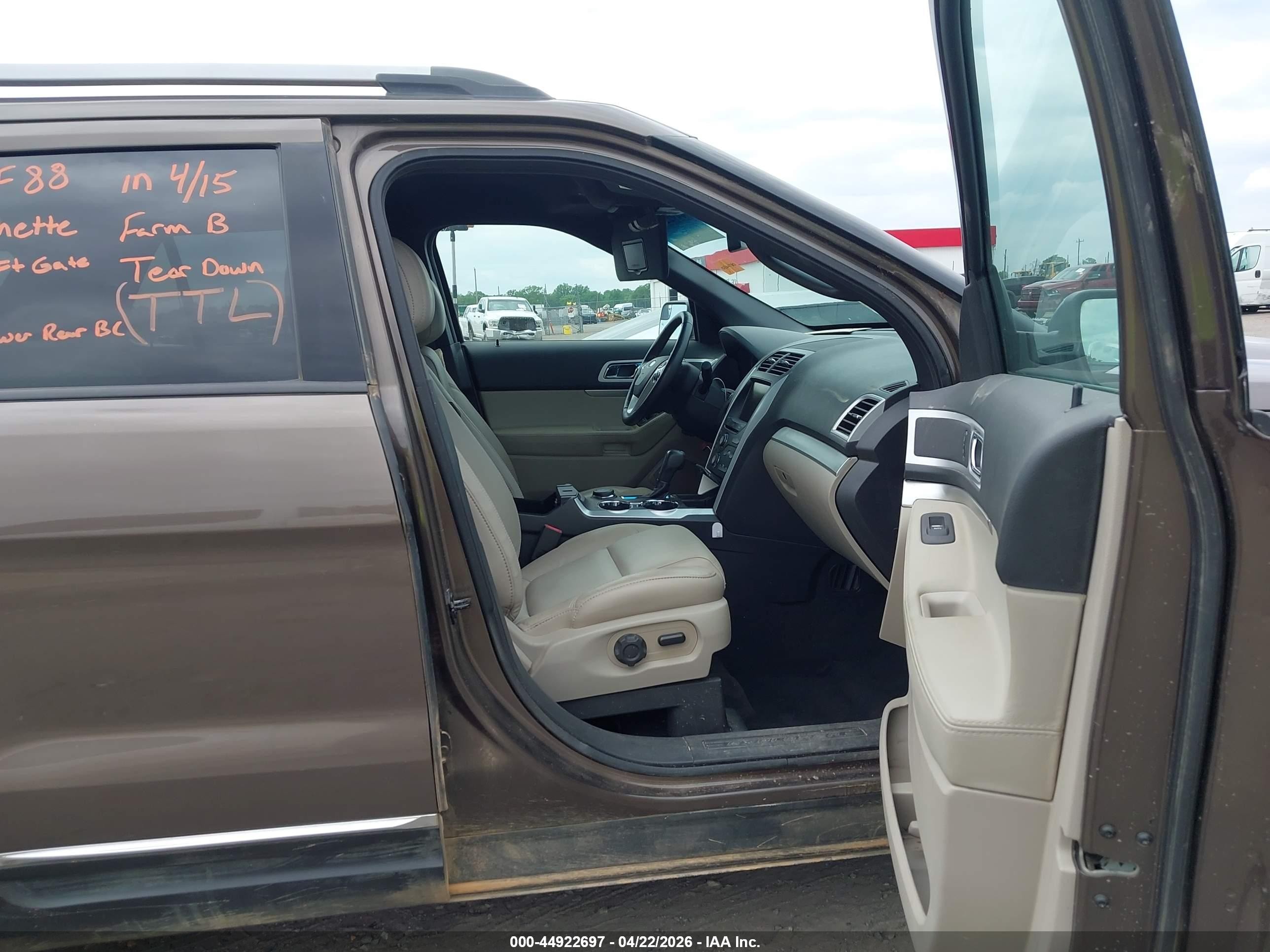 2015 Ford Explorer Xlt Brown vin: 1FM5K8D88FGB87434