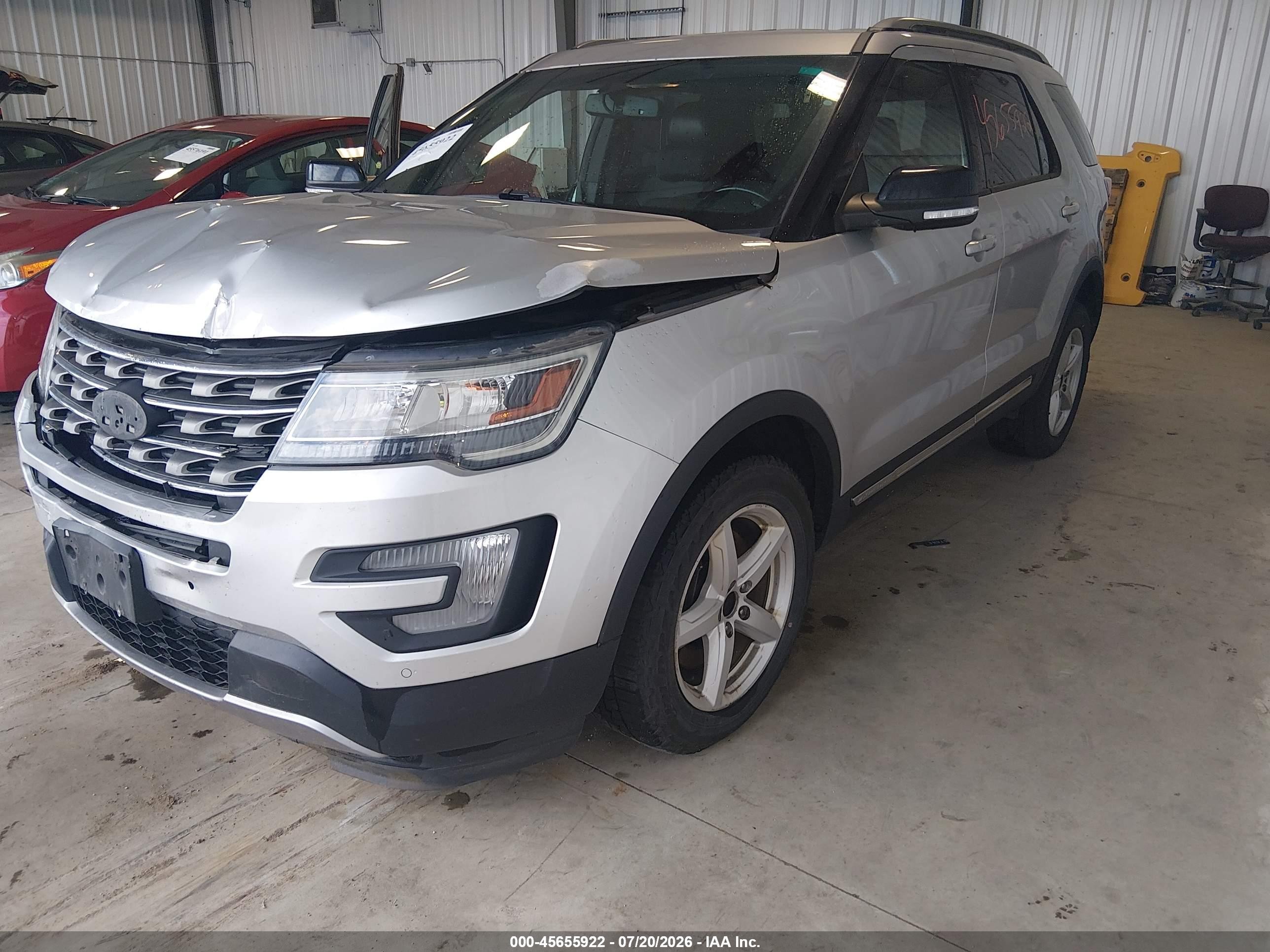 2016 Ford Explorer Xlt Silver vin: 1FM5K8D88GGD34904