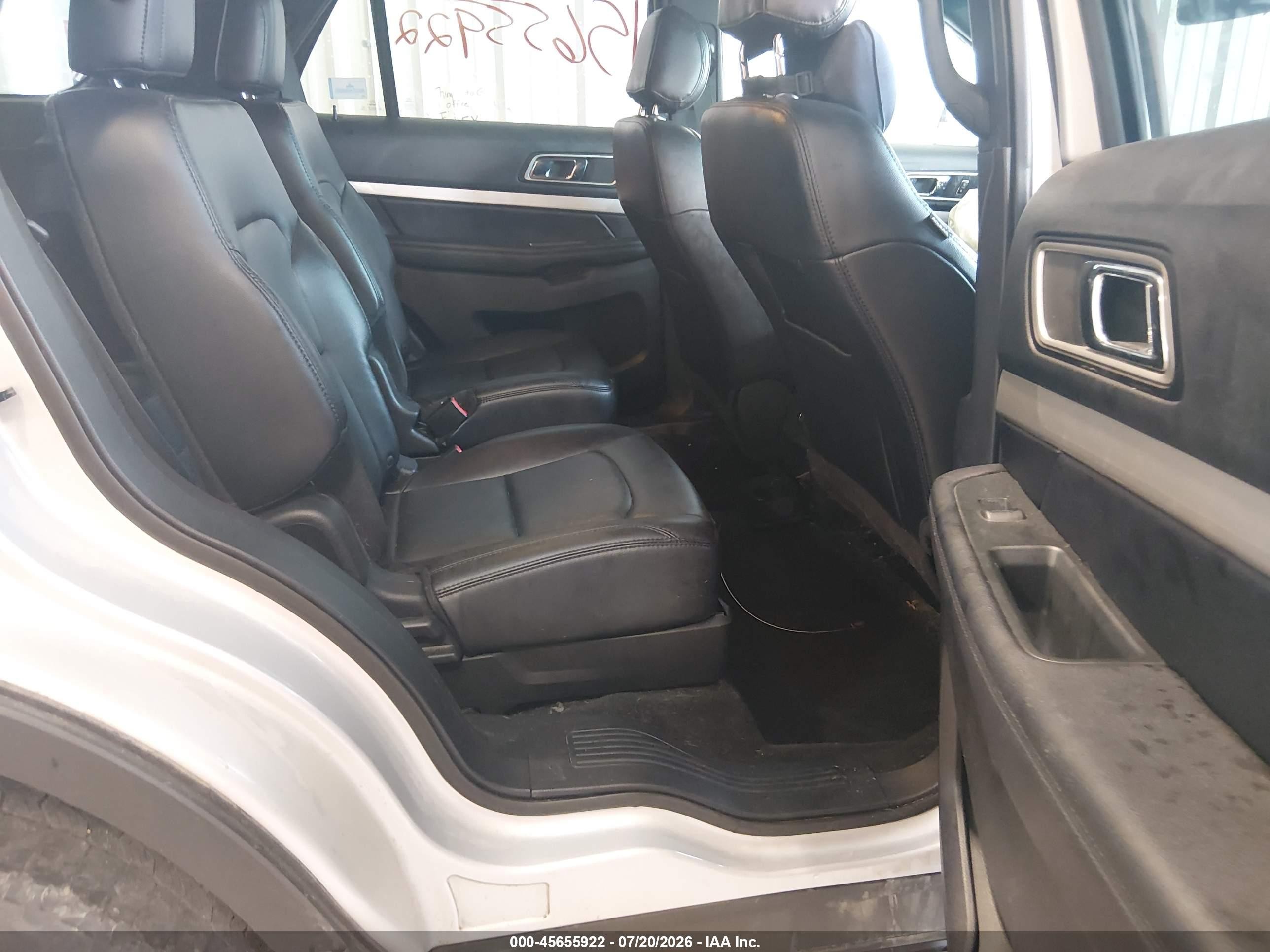 2016 Ford Explorer Xlt Silver vin: 1FM5K8D88GGD34904