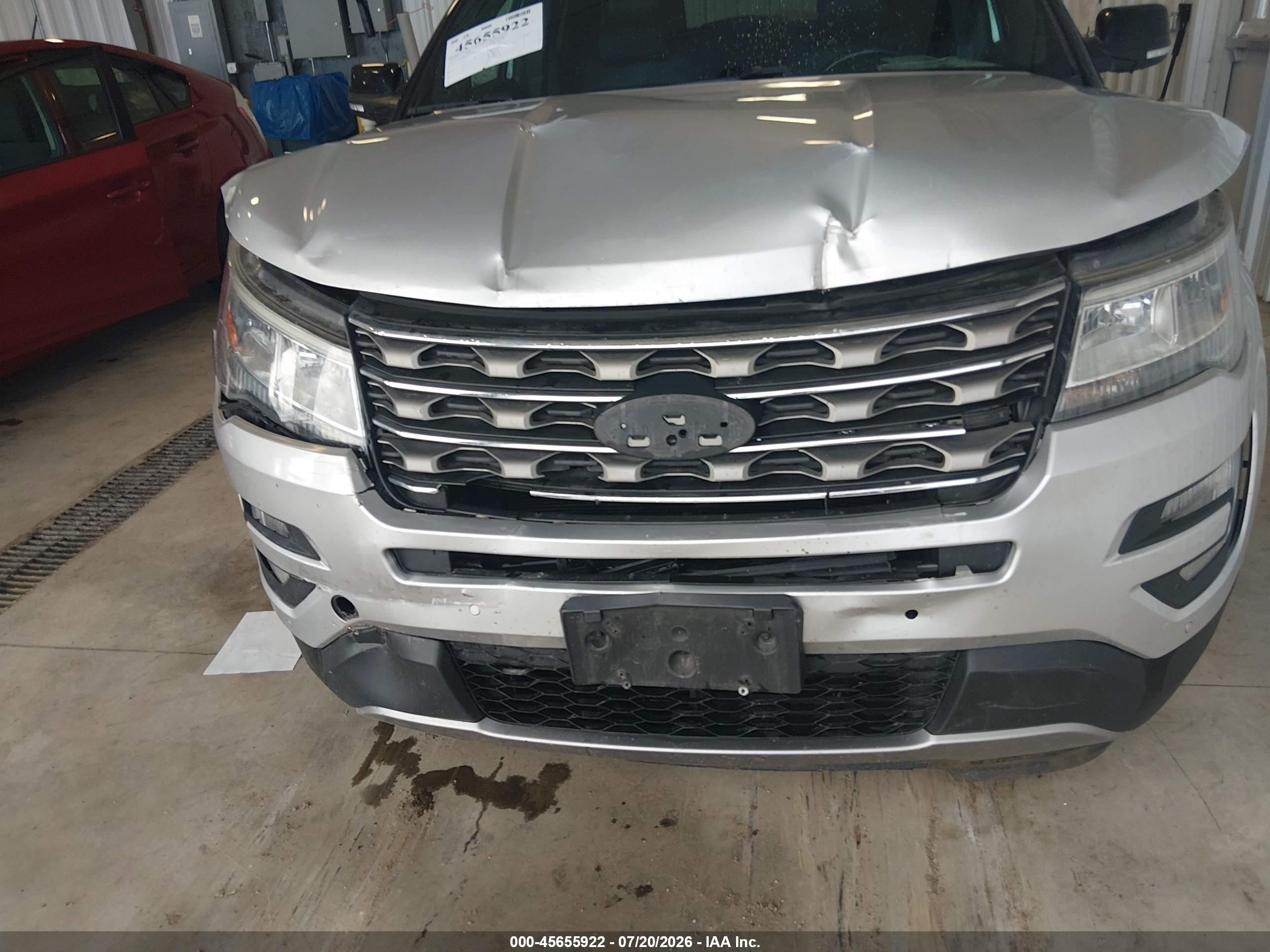 2016 Ford Explorer Xlt Silver vin: 1FM5K8D88GGD34904