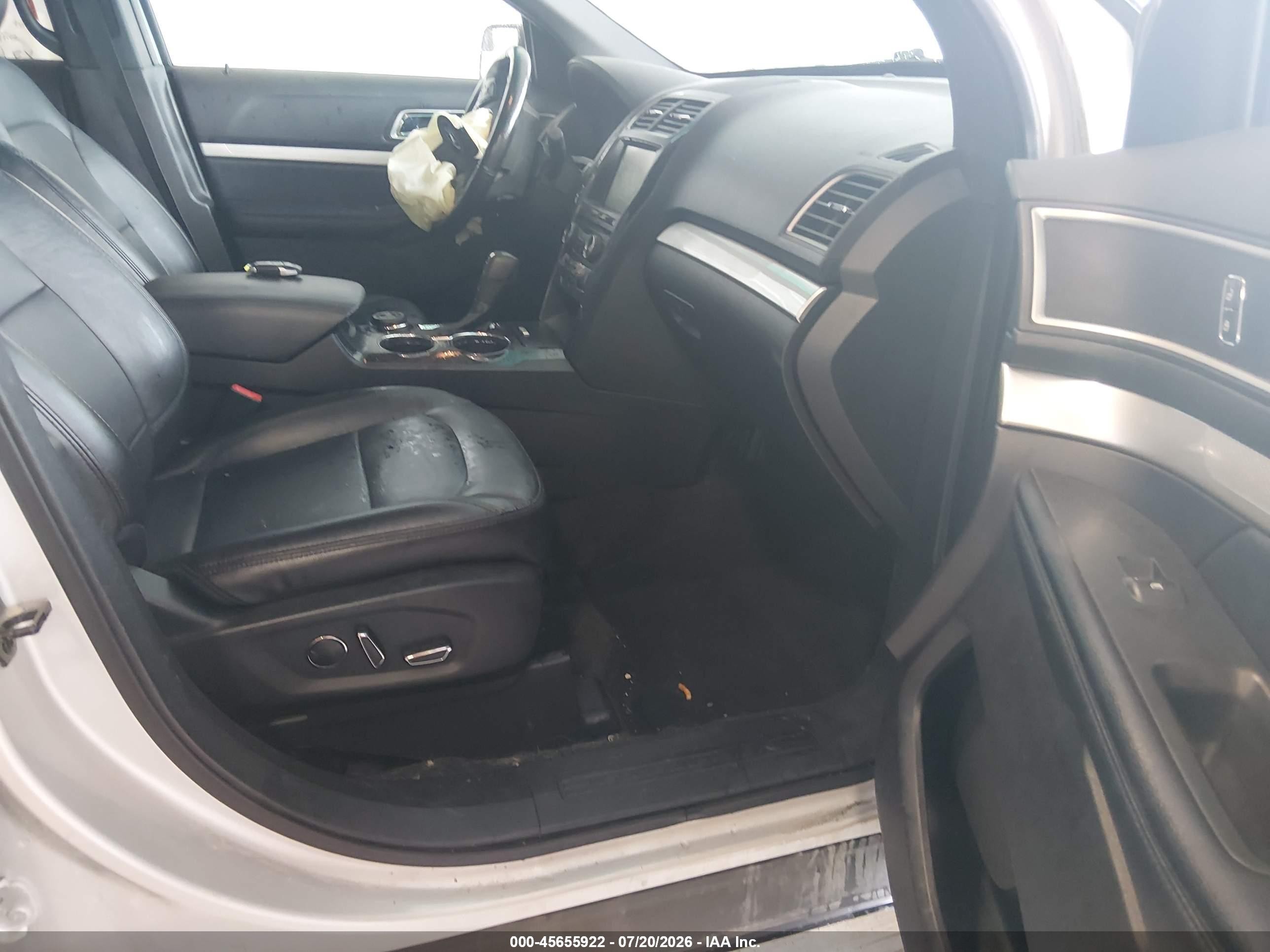 2016 Ford Explorer Xlt Silver vin: 1FM5K8D88GGD34904