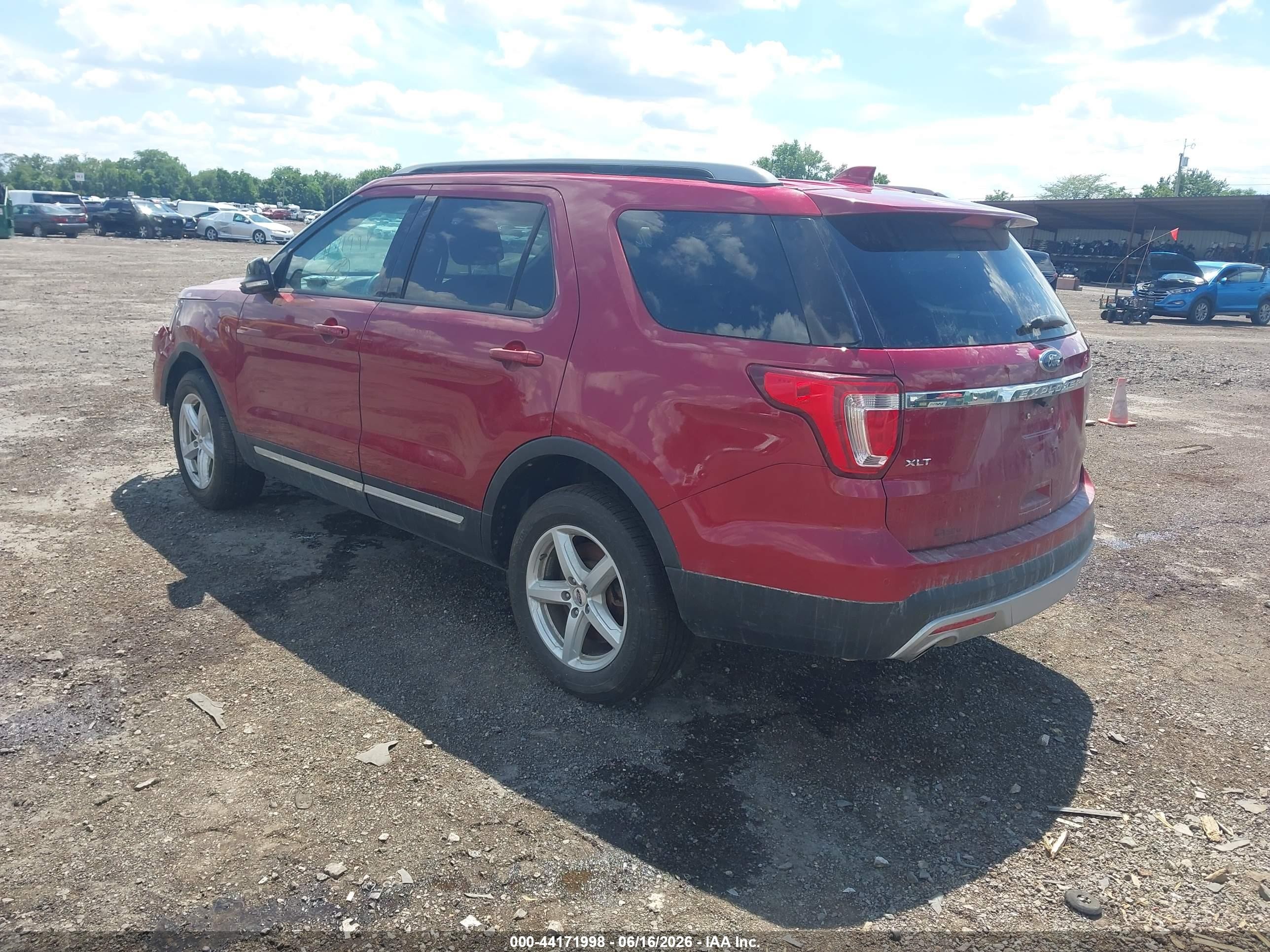 2017 Ford Explorer Xlt Красный vin: 1FM5K8D88HGD52725