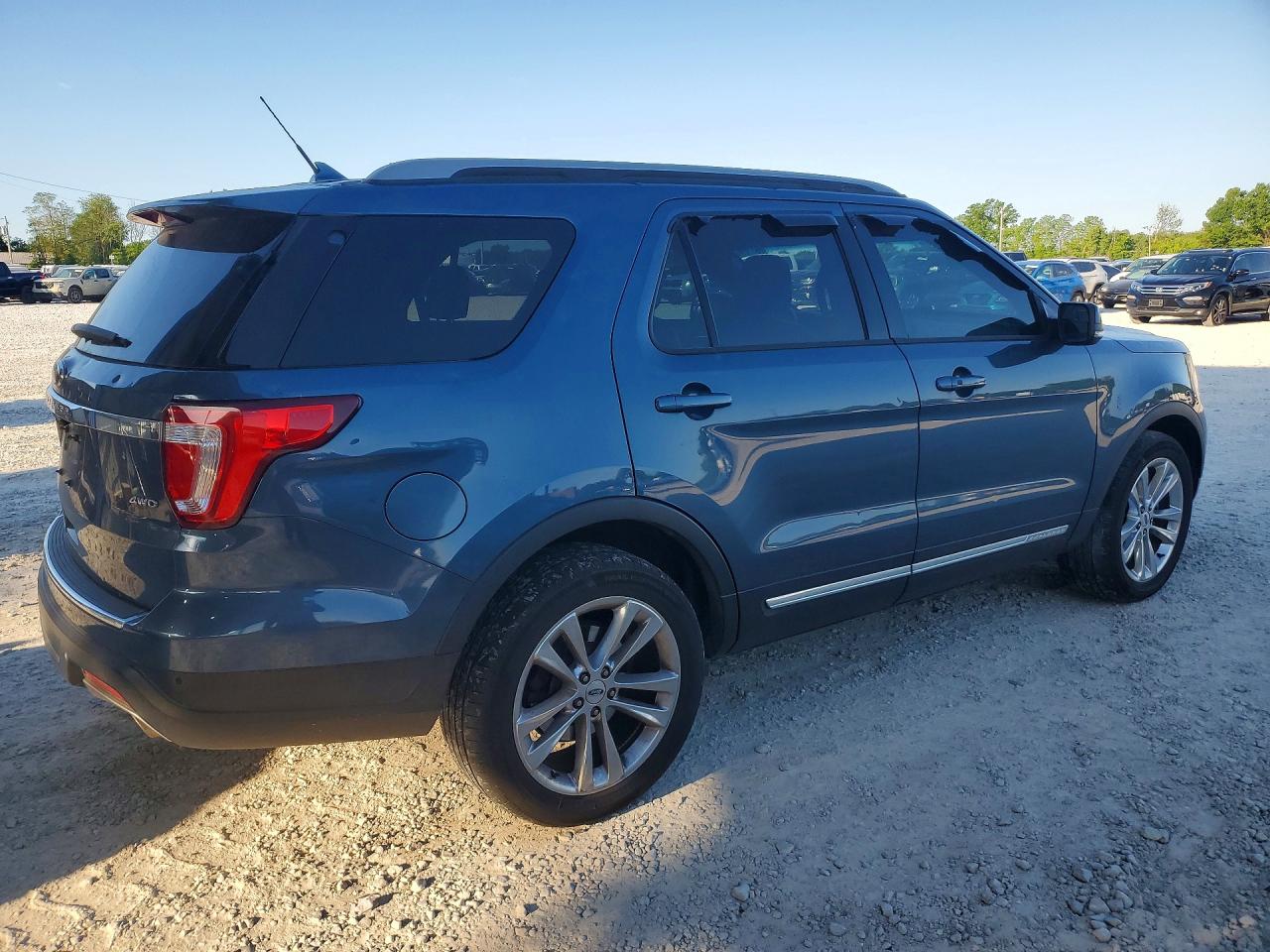 2018 Ford Explorer Xlt Blue vin: 1FM5K8D88JGA25330