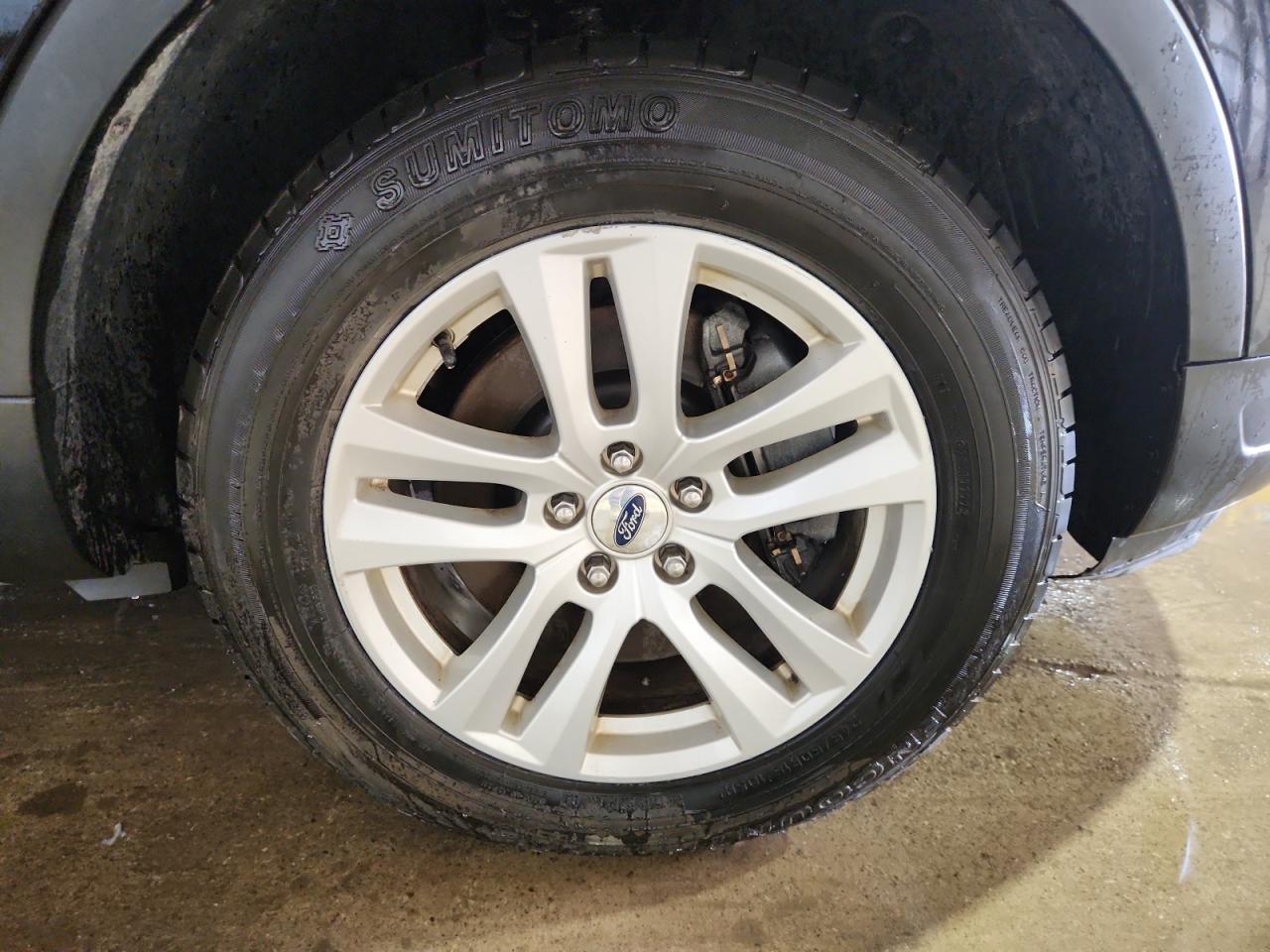 2018 Ford Explorer Xlt Black vin: 1FM5K8D88JGA44489 Damage: Right Front Wheel, Curb Rash, 5 To 6 Inches